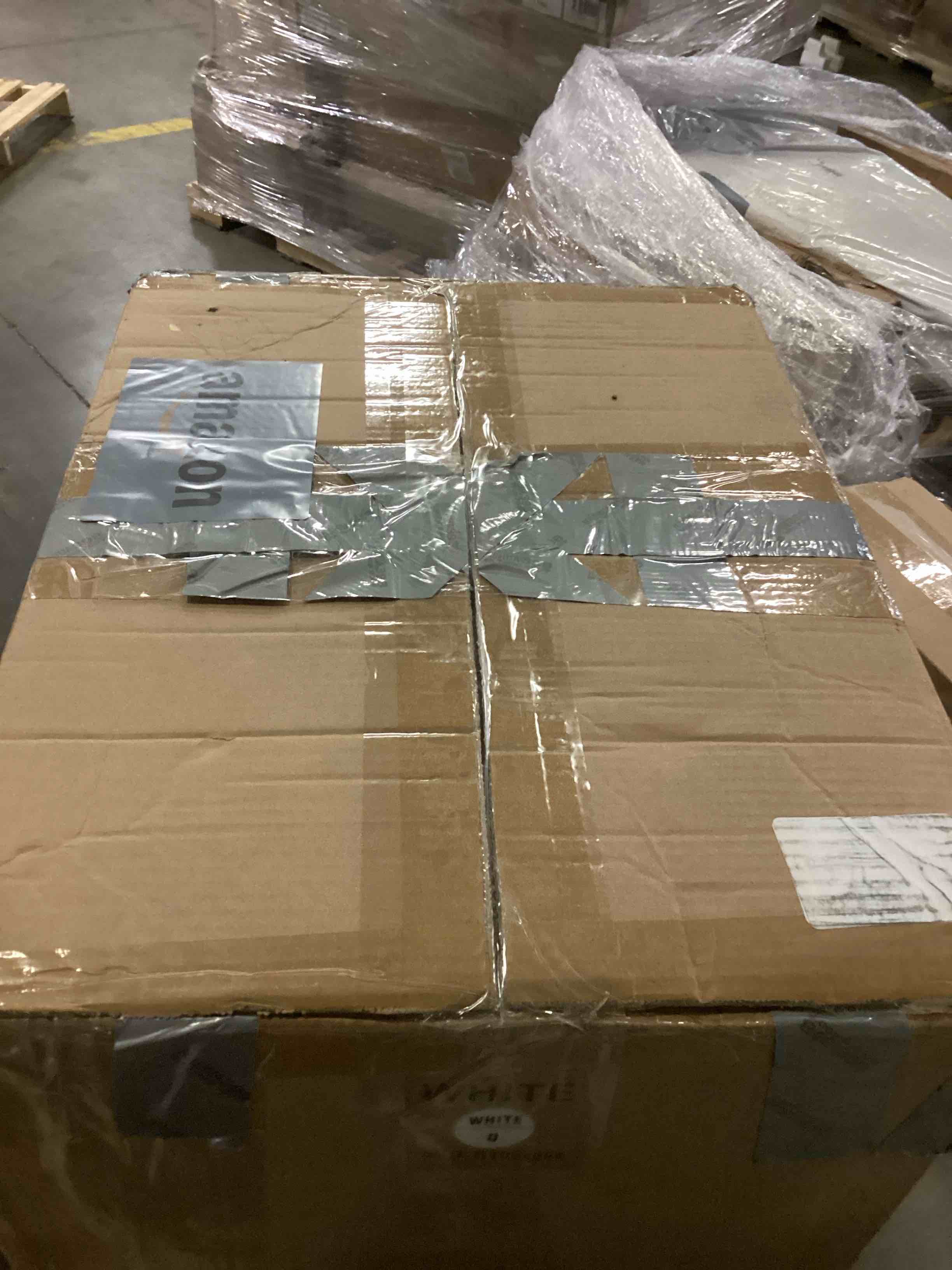 https://s3.amazonaws.com/lotting-images-prod/bidfta/BLU5835339_1718190884183.jpeg