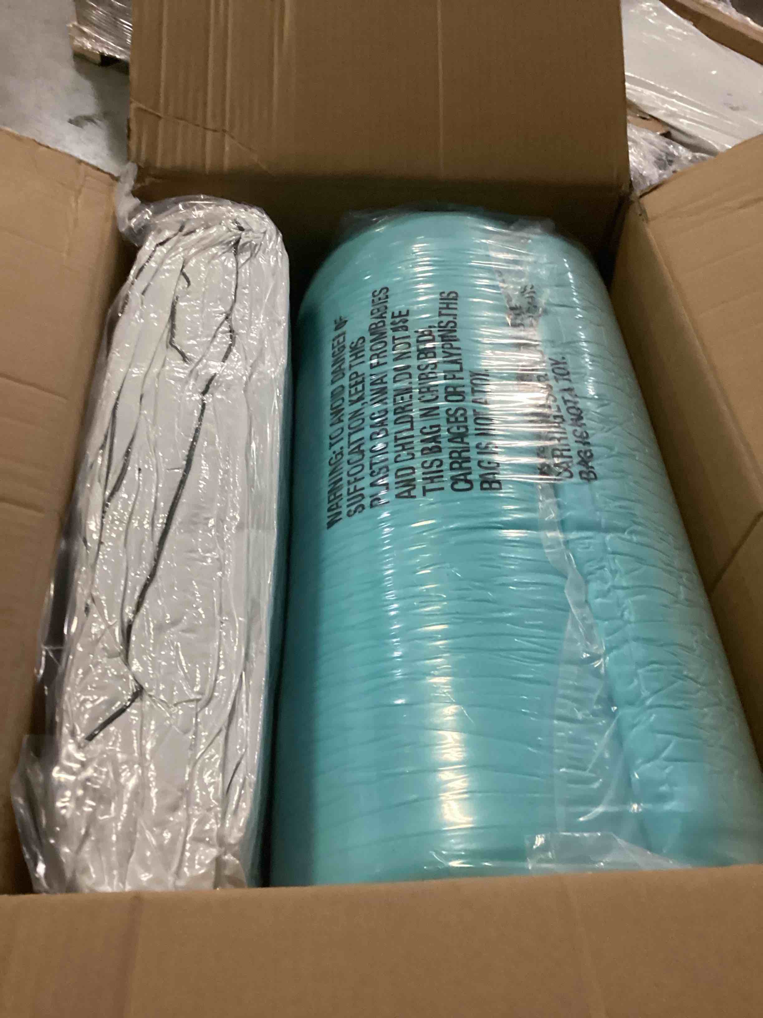 https://s3.amazonaws.com/lotting-images-prod/bidfta/BLU5835339_1718190897664.jpeg