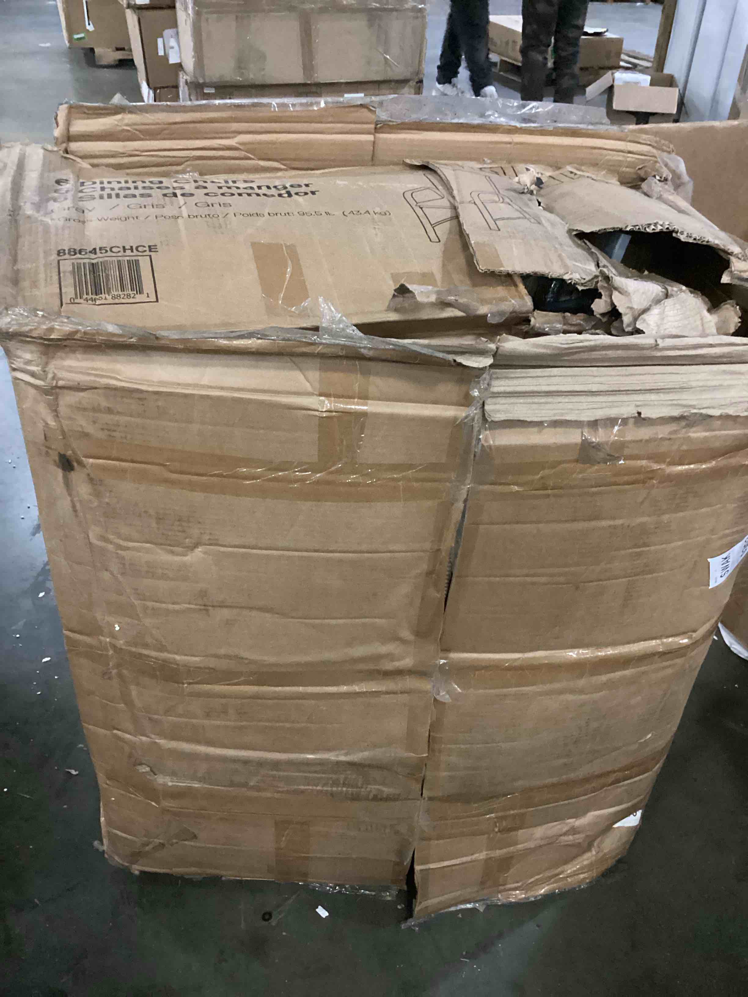 https://s3.amazonaws.com/lotting-images-prod/bidfta/BLU5835423_1718204934215.jpeg