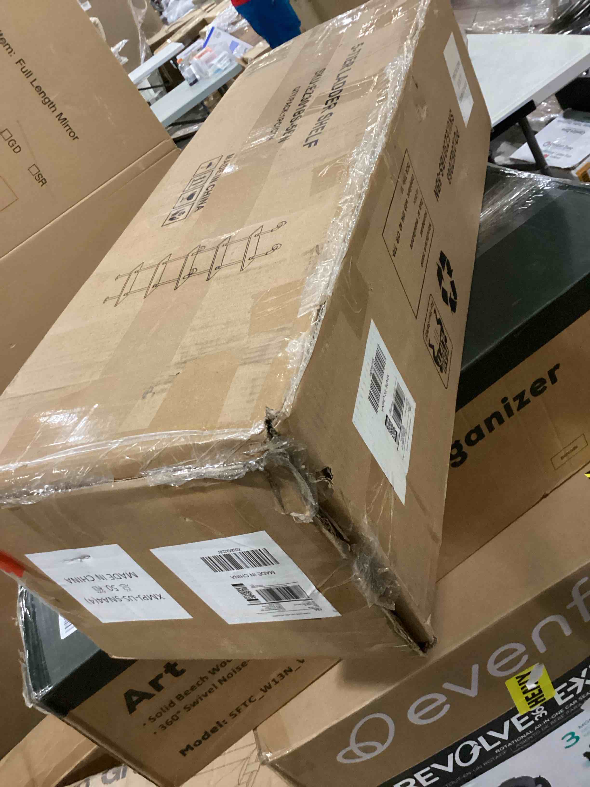 https://s3.amazonaws.com/lotting-images-prod/bidfta/BLU5835700_1717262223522.jpeg