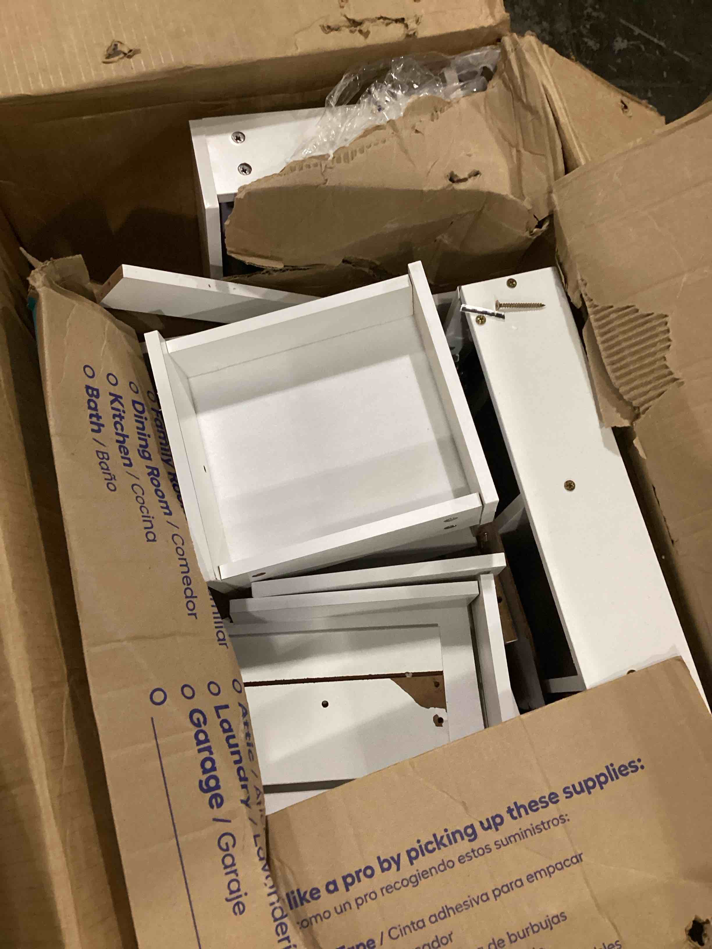 https://s3.amazonaws.com/lotting-images-prod/bidfta/BLU5835800_1717500051467.jpeg