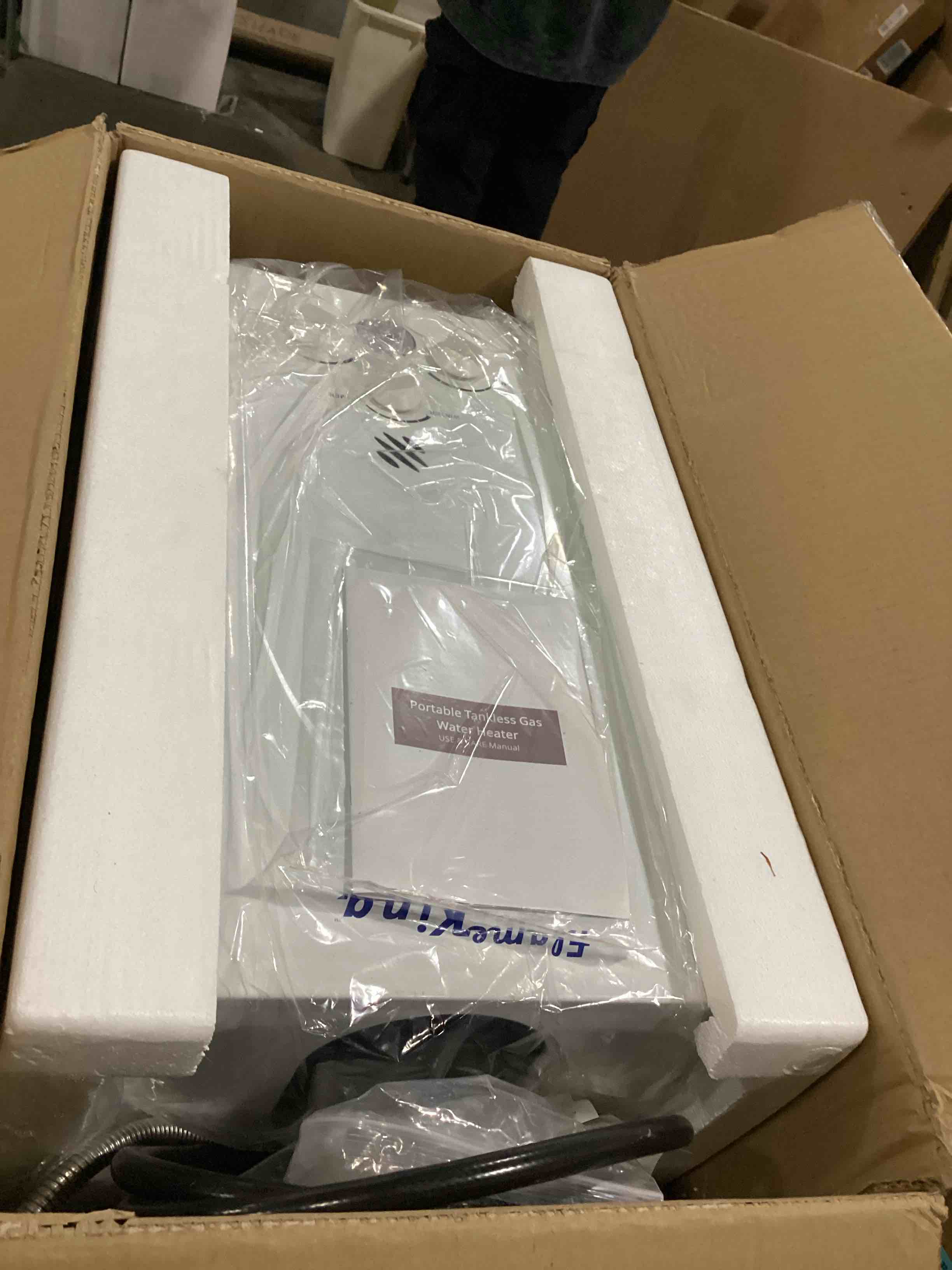 https://s3.amazonaws.com/lotting-images-prod/bidfta/BLU5835994_1717676012887.jpeg