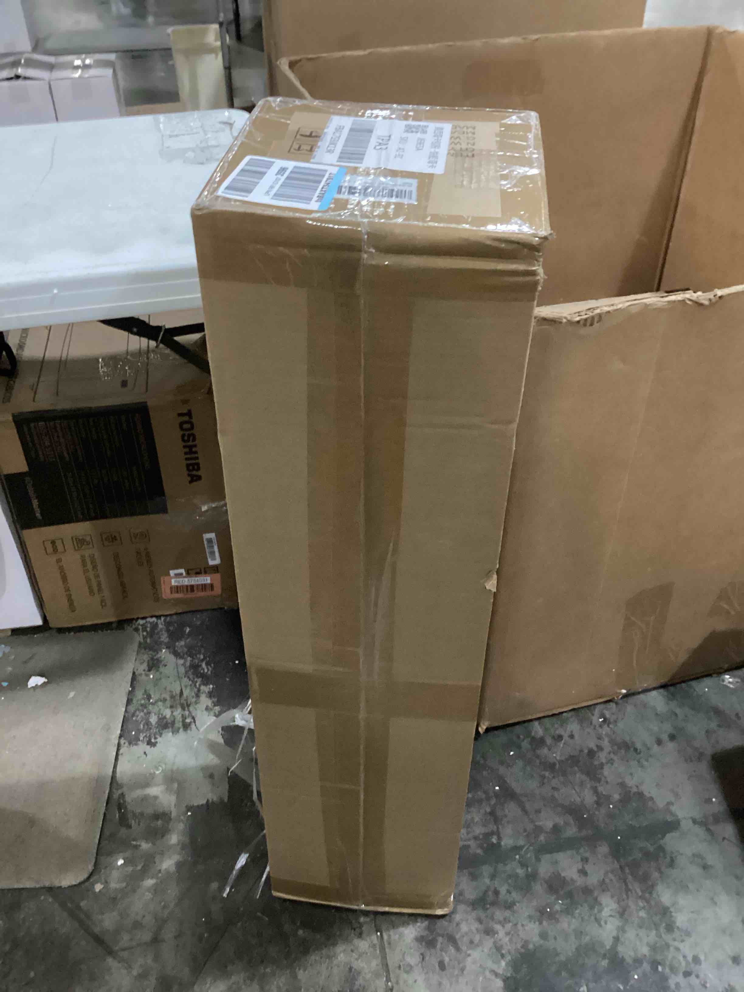 https://s3.amazonaws.com/lotting-images-prod/bidfta/BLU5836126_1717771373477.jpeg
