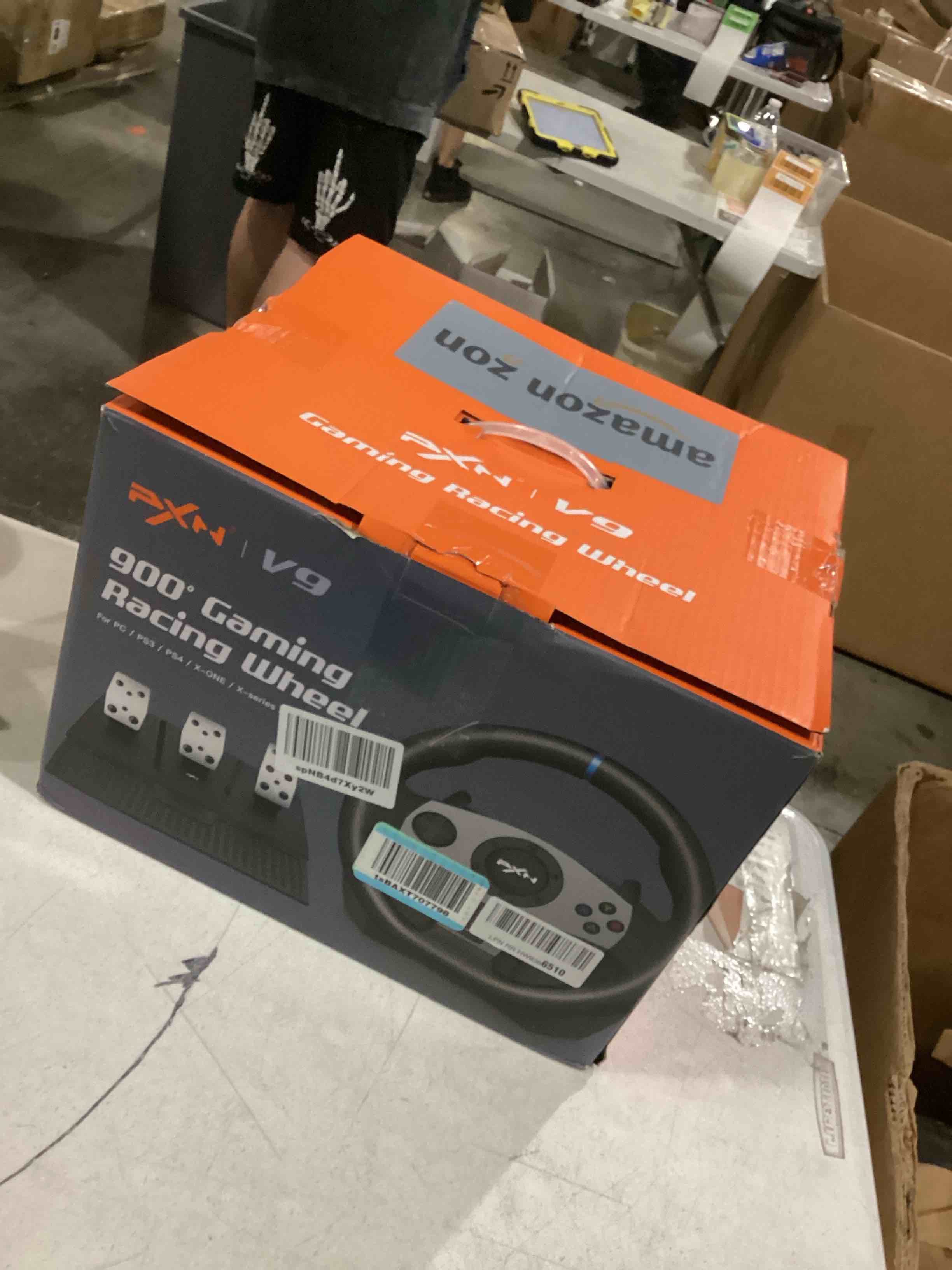 https://s3.amazonaws.com/lotting-images-prod/bidfta/BLU5836363_1718130389724.jpeg