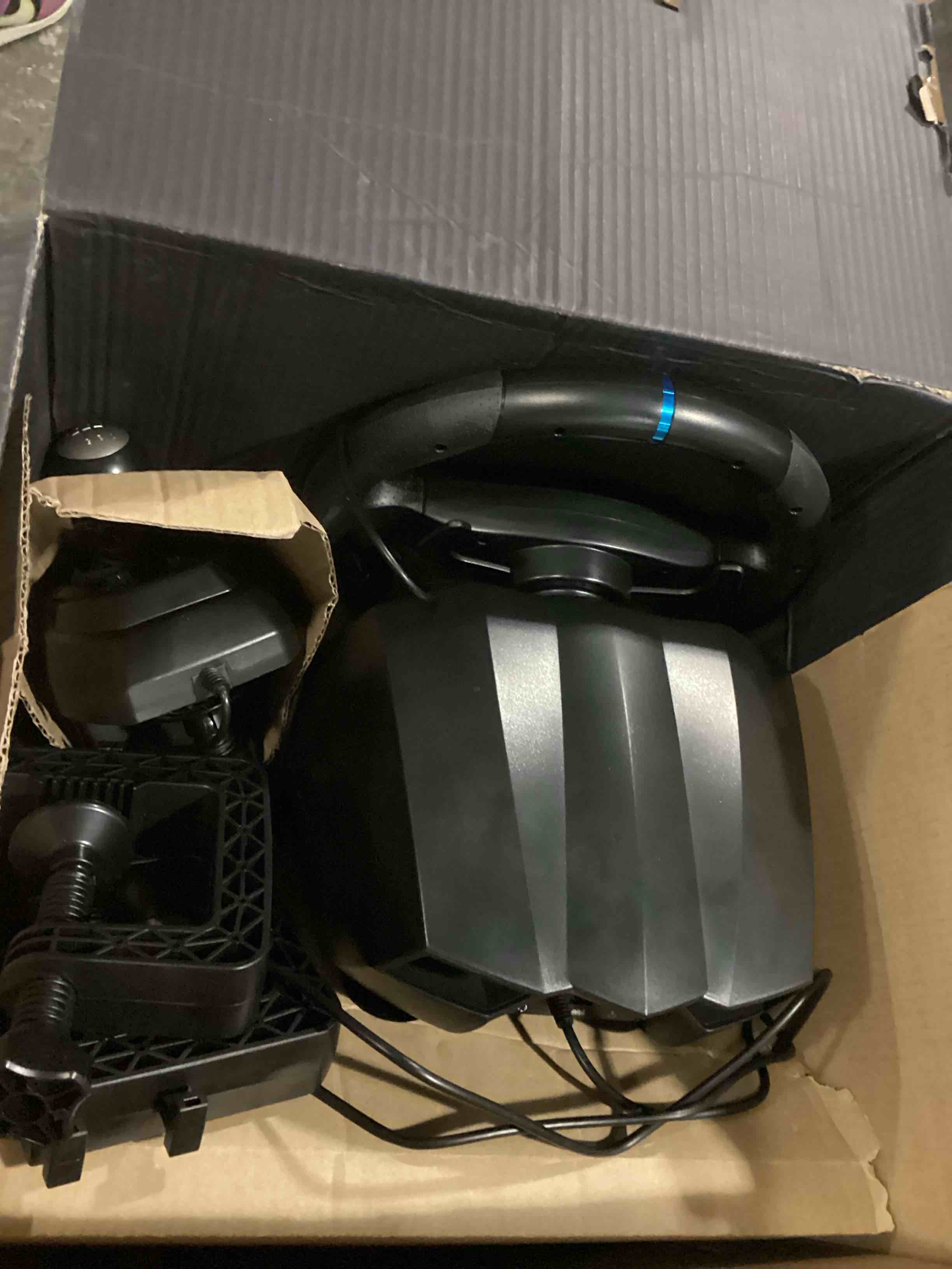 https://s3.amazonaws.com/lotting-images-prod/bidfta/BLU5836363_1718130440307.jpeg