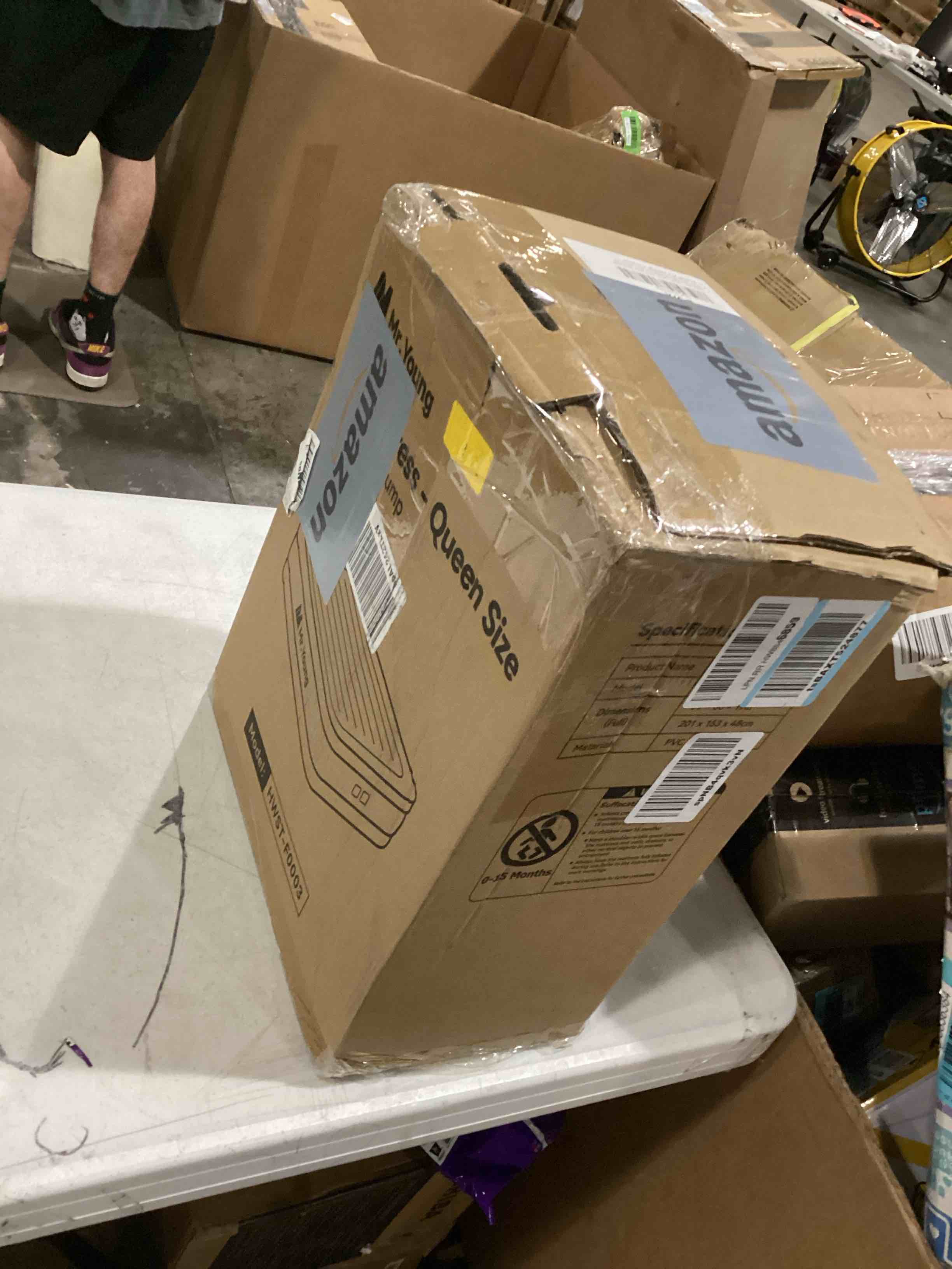 https://s3.amazonaws.com/lotting-images-prod/bidfta/BLU5836431_1718196596576.jpeg