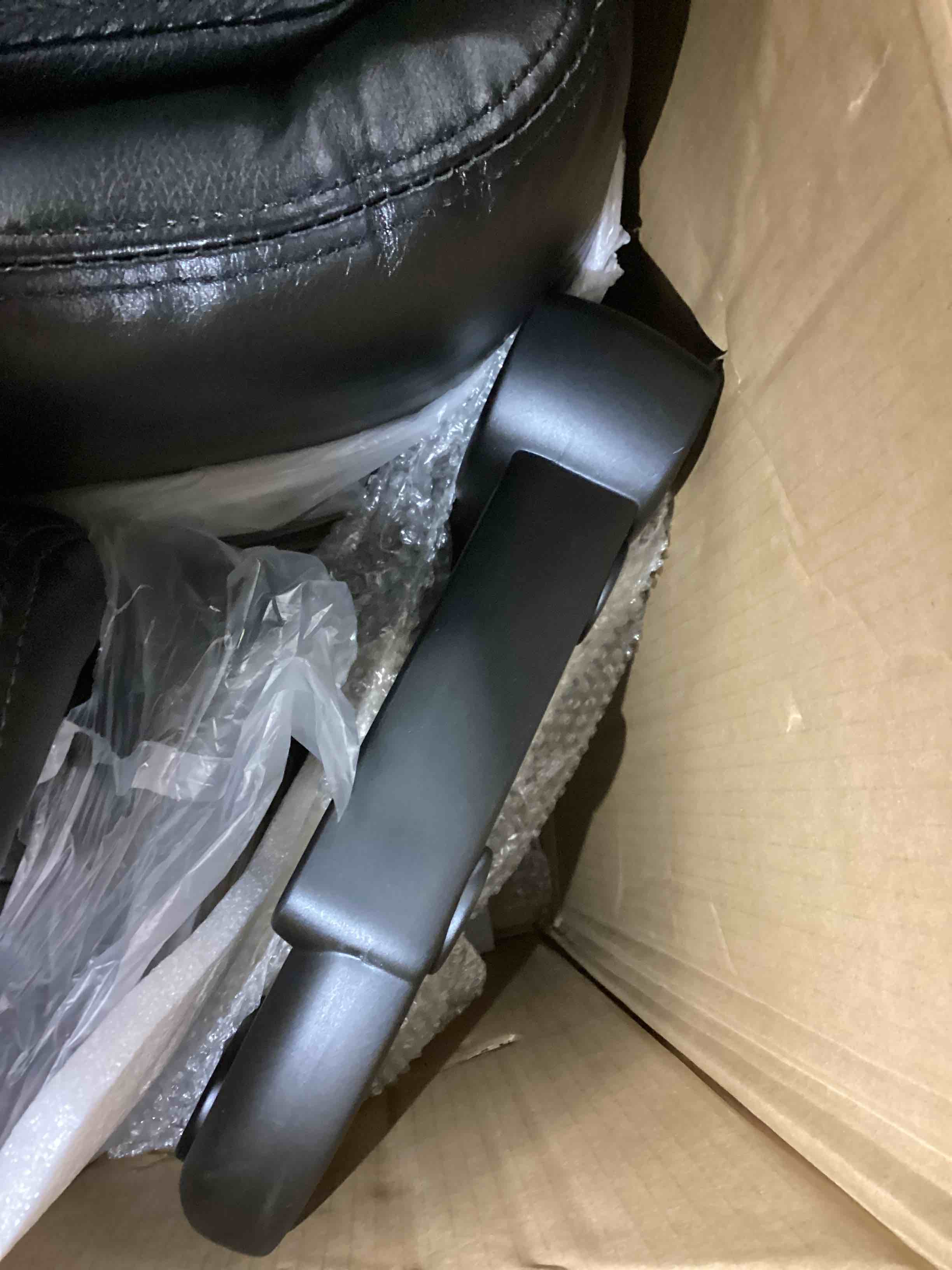 https://s3.amazonaws.com/lotting-images-prod/bidfta/BLU5837103_1717502962094.jpeg