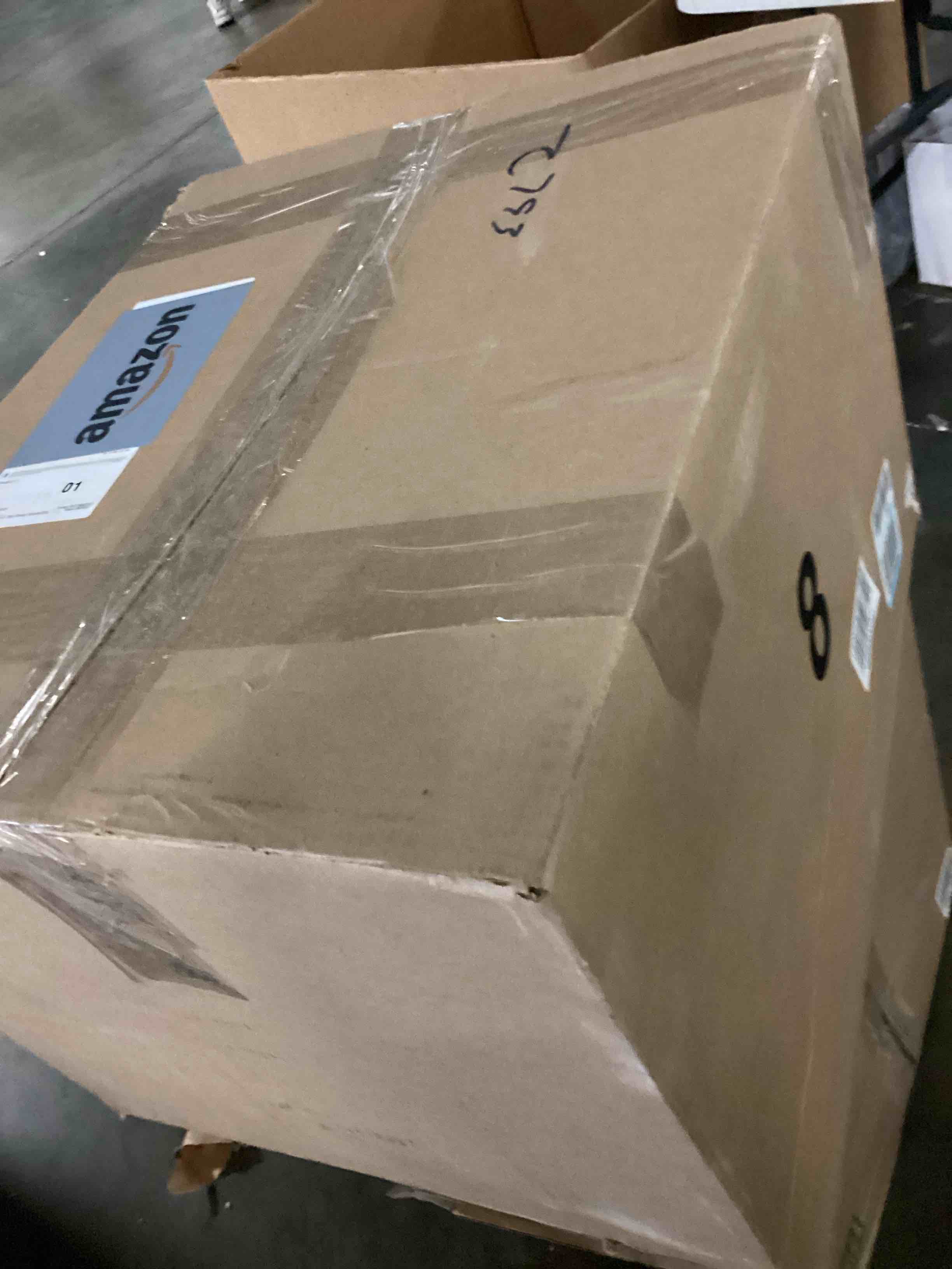 https://s3.amazonaws.com/lotting-images-prod/bidfta/BLU5837614_1718031727240.jpeg