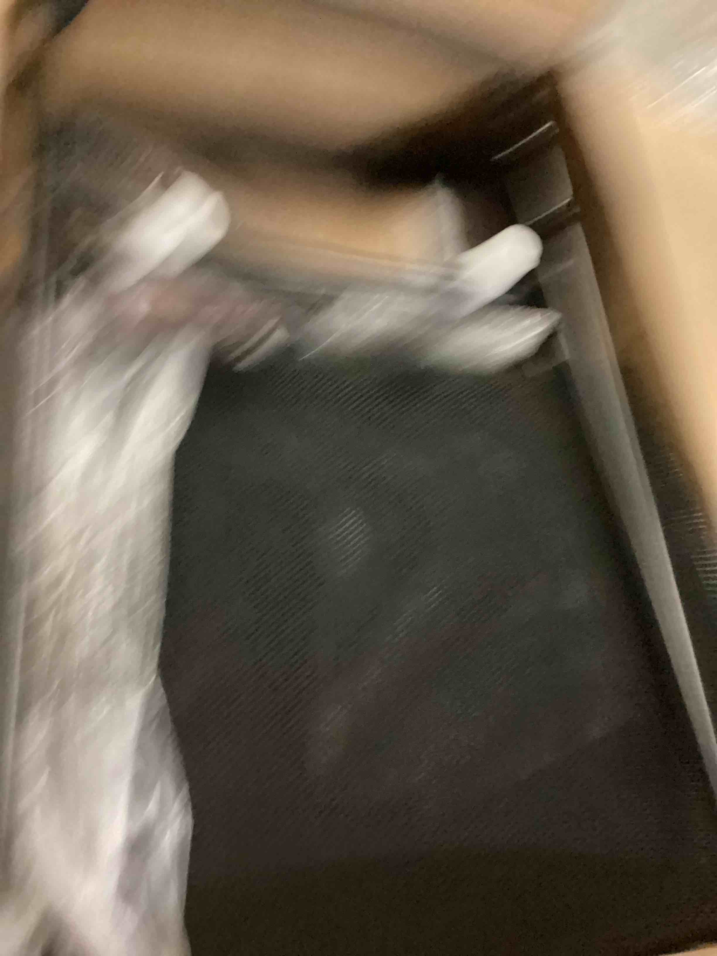 https://s3.amazonaws.com/lotting-images-prod/bidfta/BLU5838198_1718376198089.jpeg