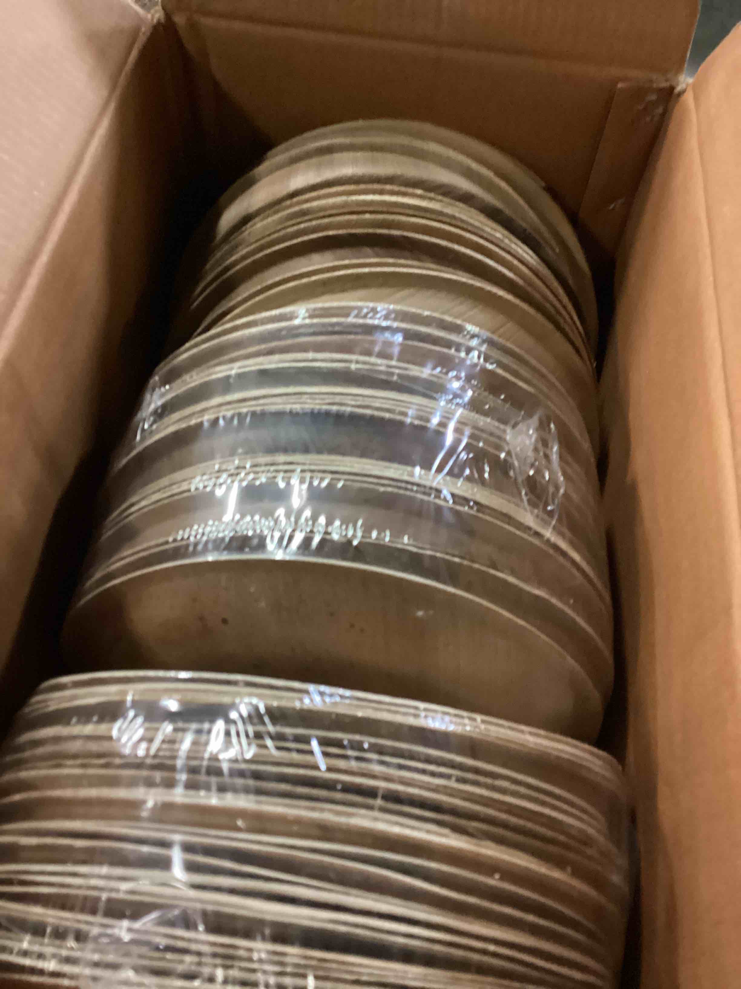 https://s3.amazonaws.com/lotting-images-prod/bidfta/BLU5838340_1718452167776.jpeg