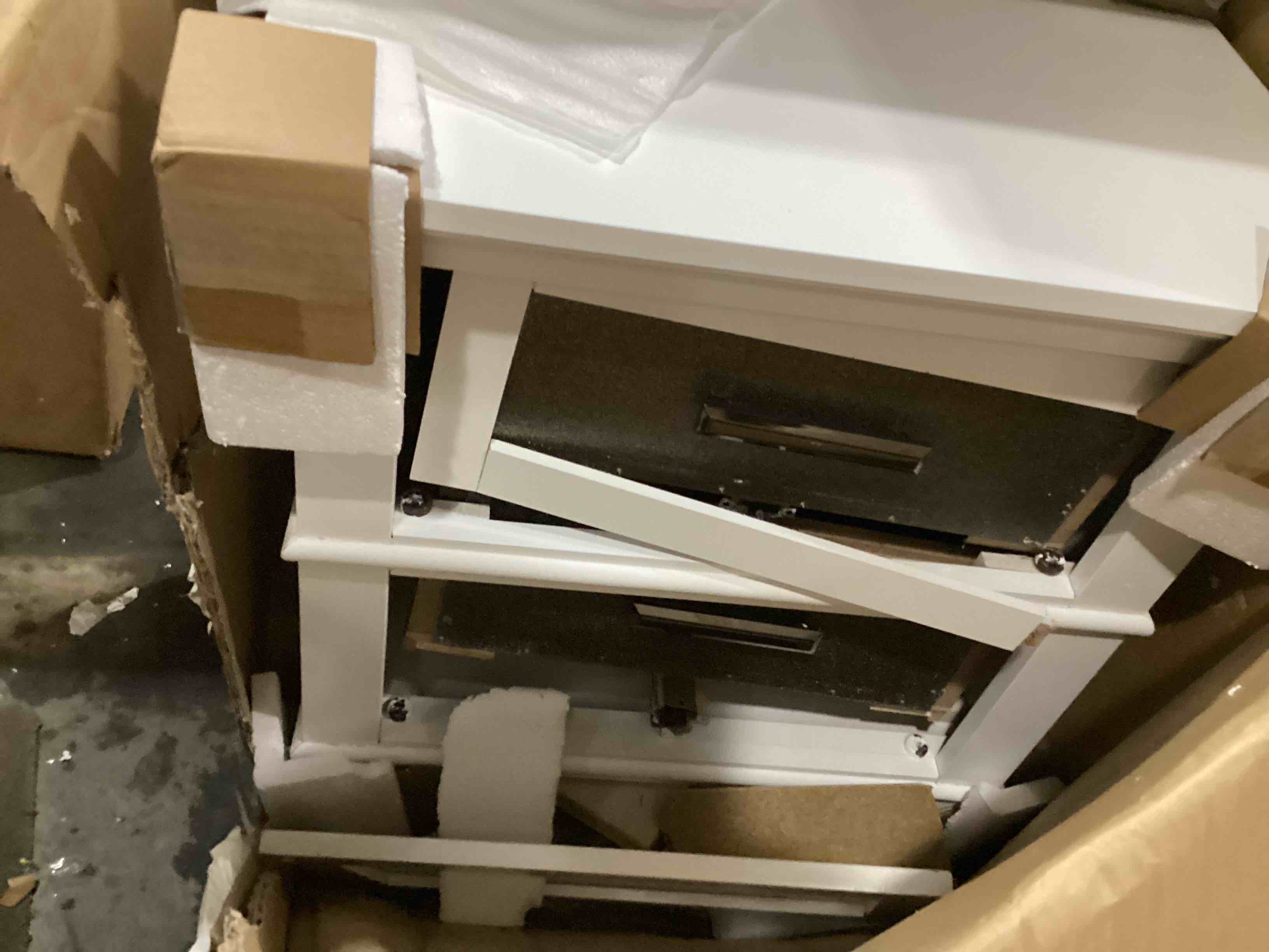 https://s3.amazonaws.com/lotting-images-prod/bidfta/BLU5838652_1717516265903.jpeg