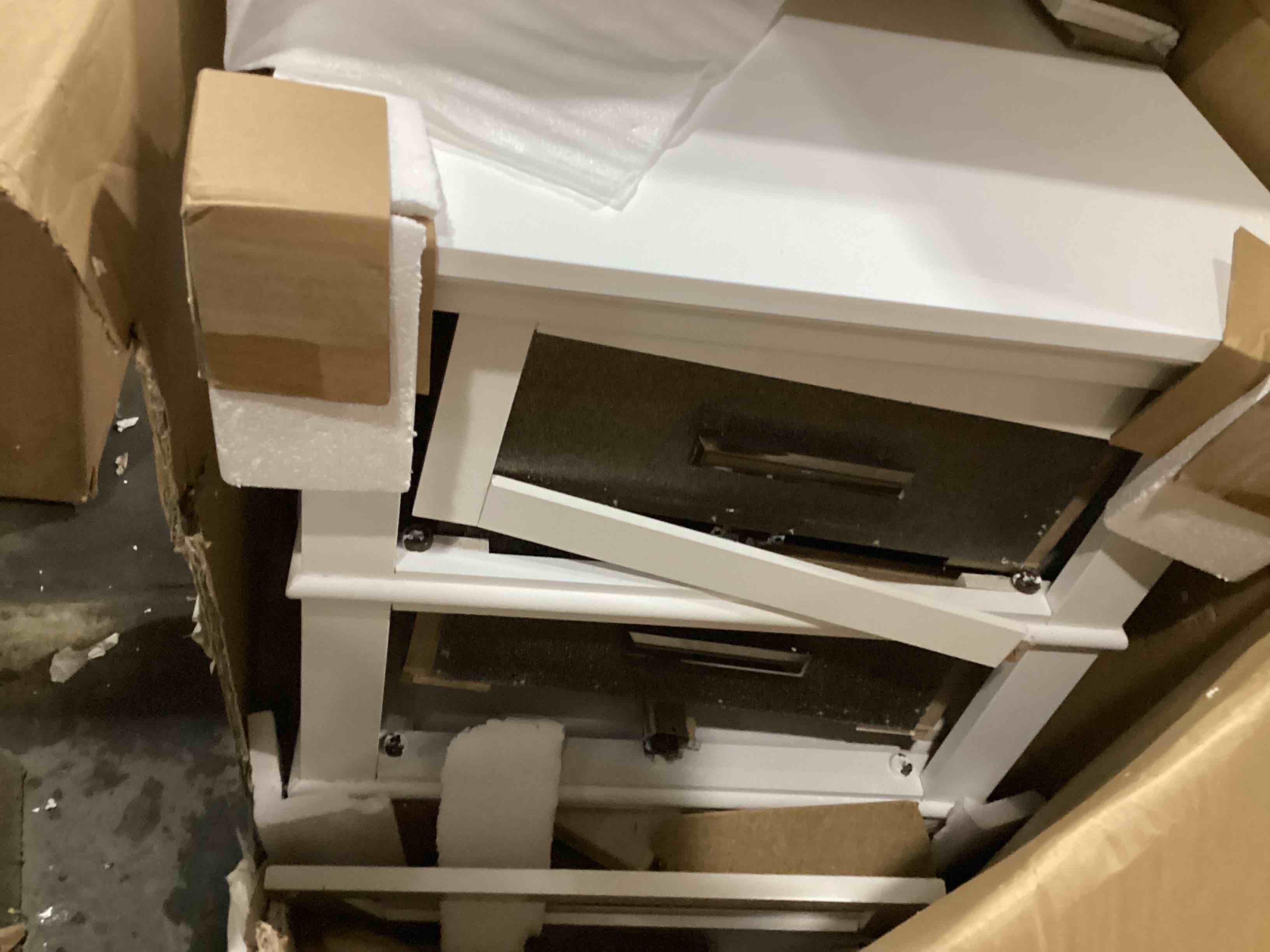 https://s3.amazonaws.com/lotting-images-prod/bidfta/BLU5838652_1717516269474.jpeg