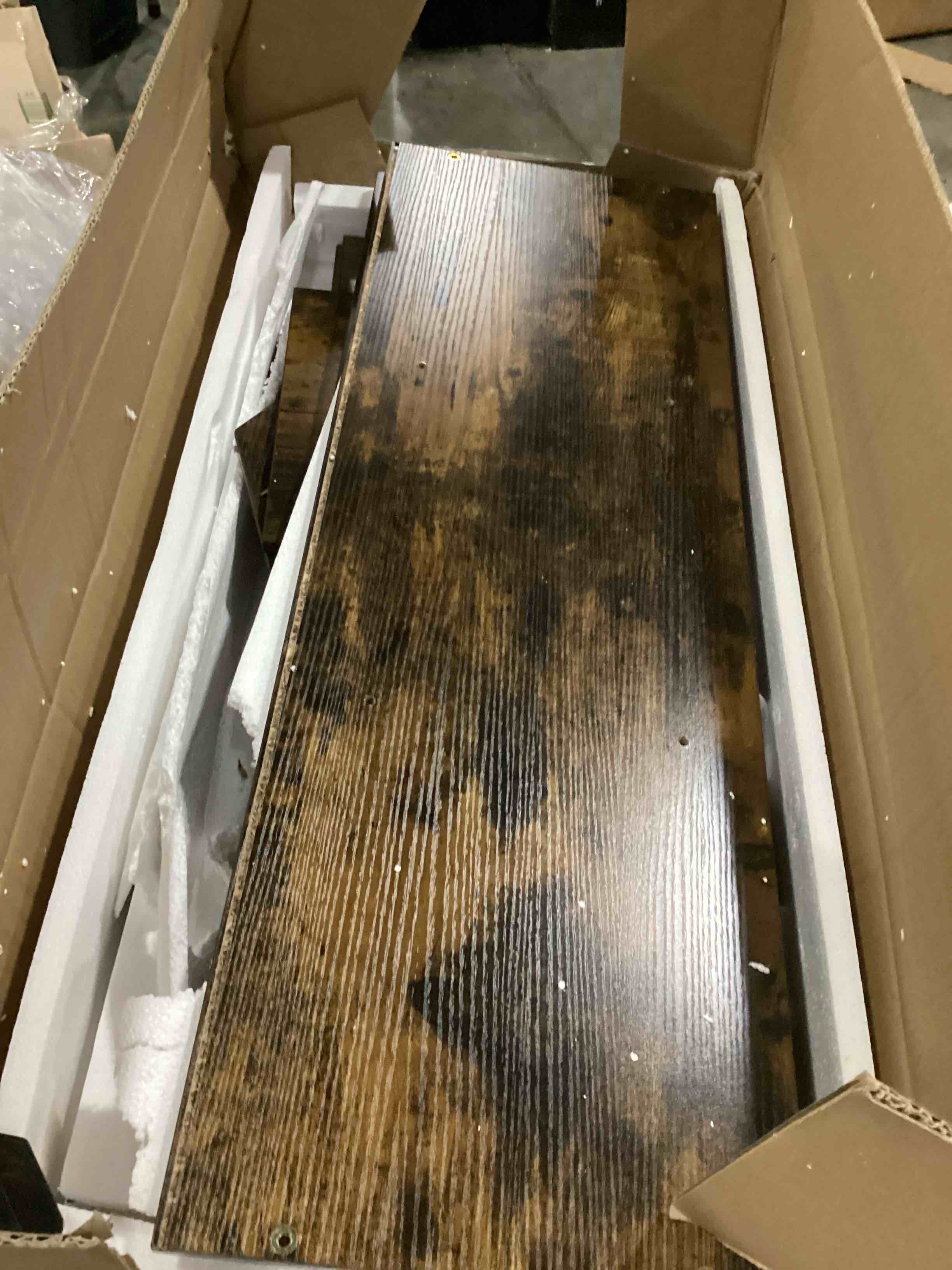 https://s3.amazonaws.com/lotting-images-prod/bidfta/BLU5839280_1718293620373.jpeg