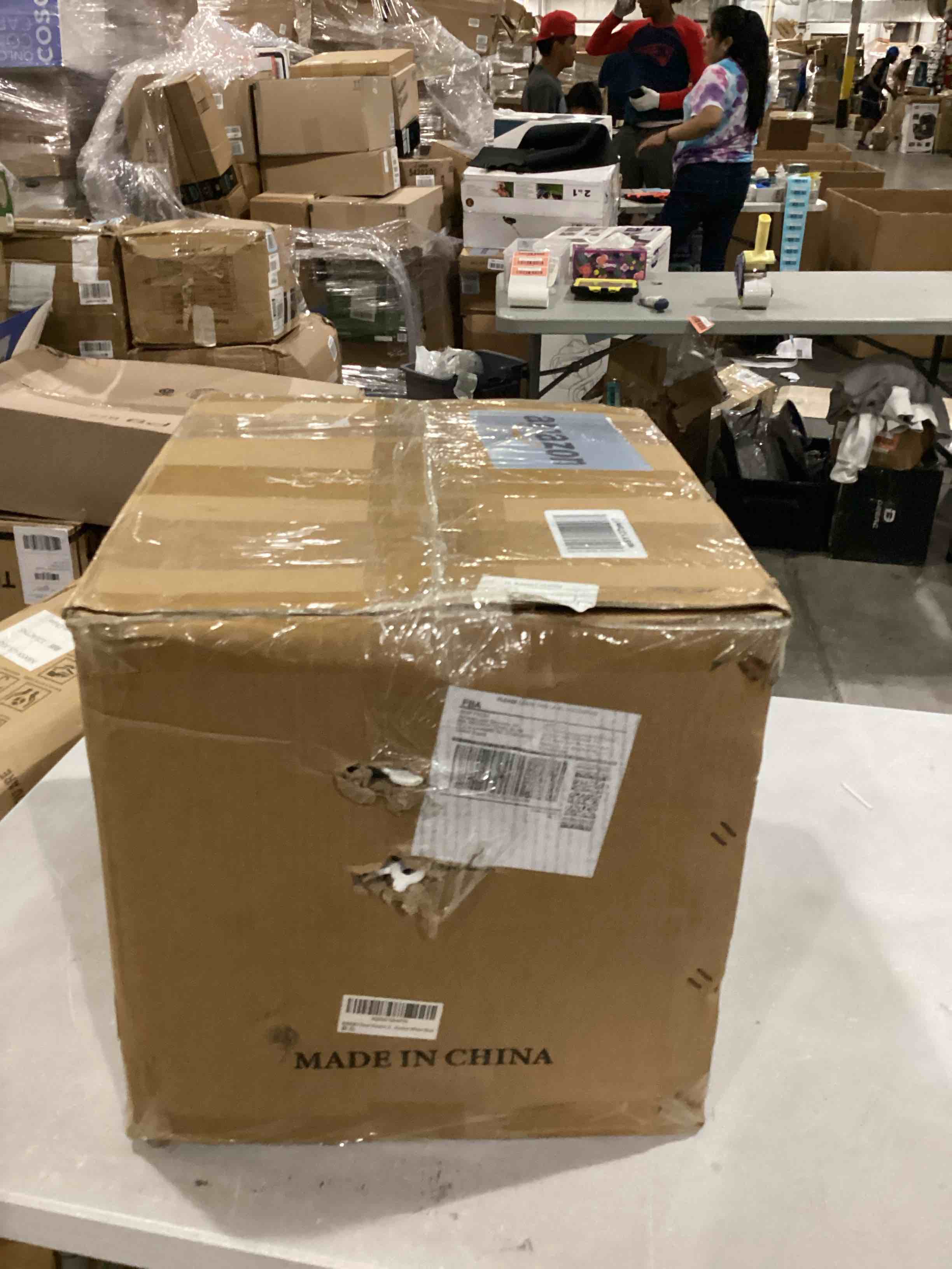 https://s3.amazonaws.com/lotting-images-prod/bidfta/BLU5839417_1718387749337.jpeg