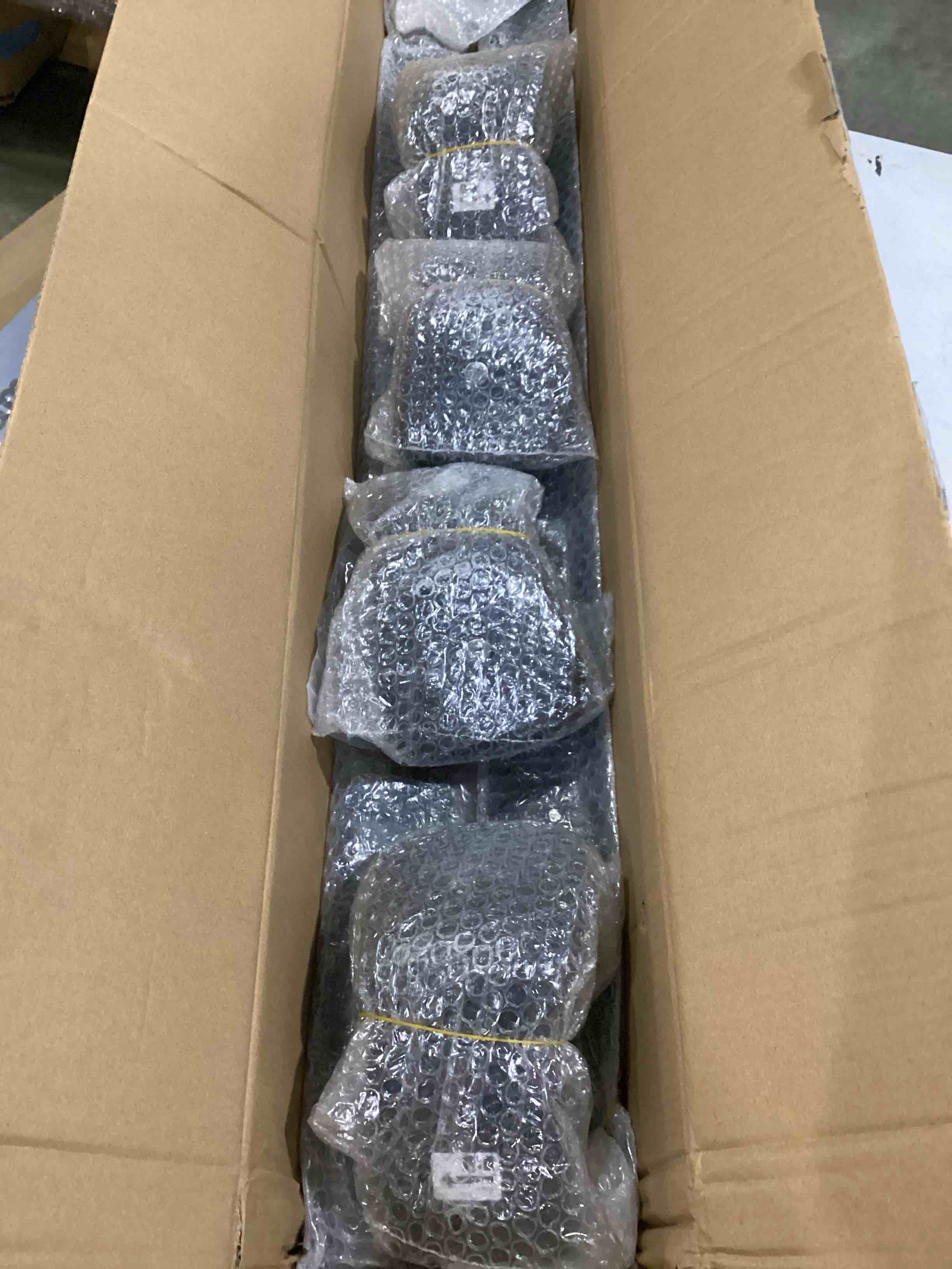 https://s3.amazonaws.com/lotting-images-prod/bidfta/BLU5839571_1718626299974.jpeg