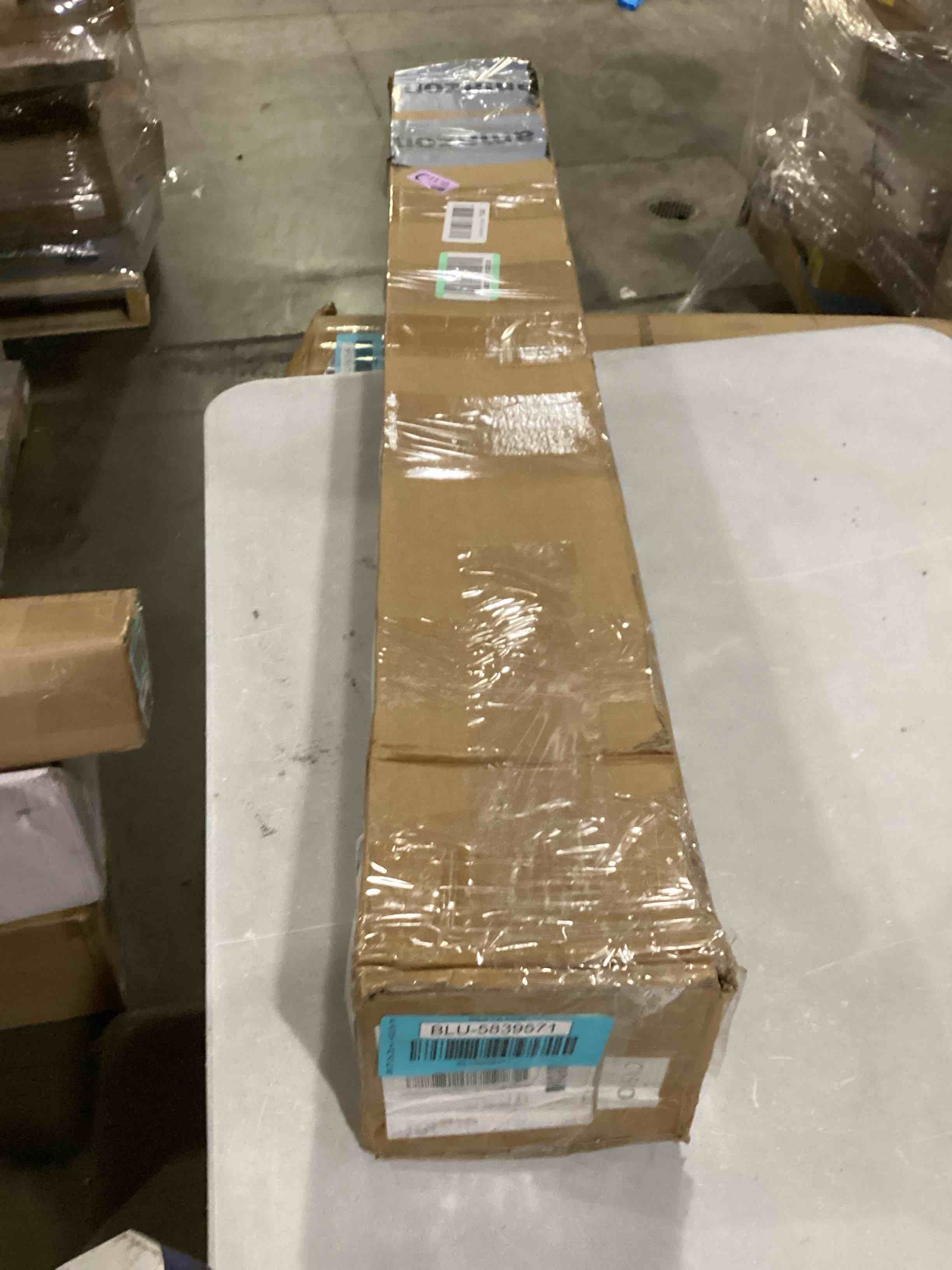 https://s3.amazonaws.com/lotting-images-prod/bidfta/BLU5839571_1718626360971.jpeg