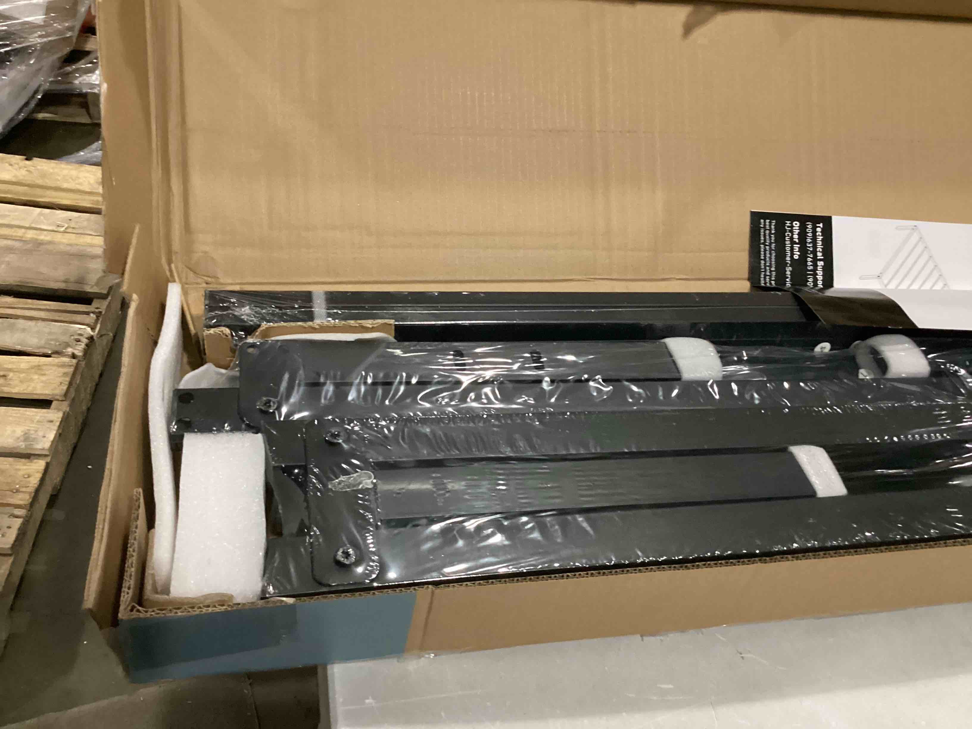 https://s3.amazonaws.com/lotting-images-prod/bidfta/BLU5839932_1718816894765.jpeg