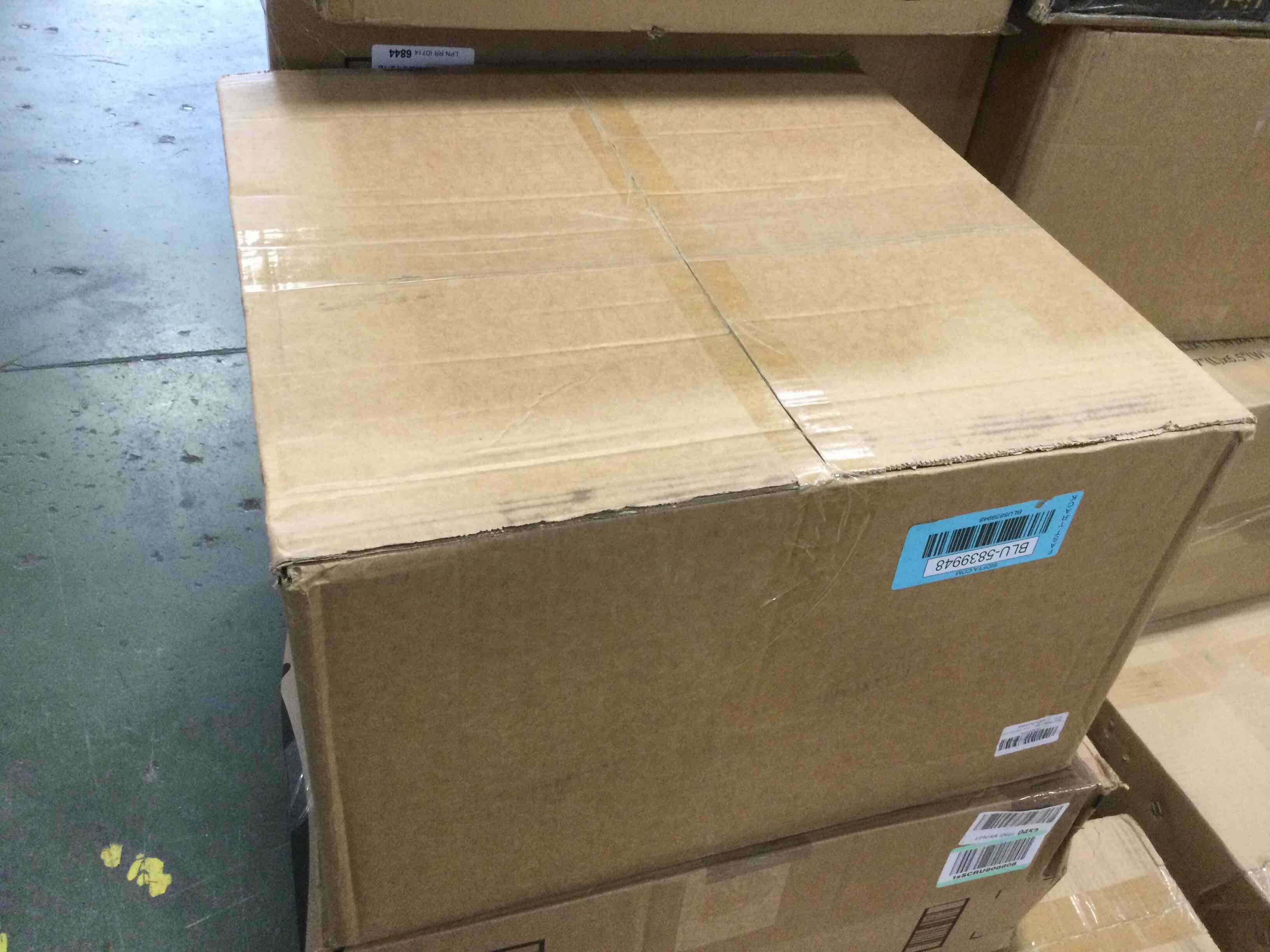 https://s3.amazonaws.com/lotting-images-prod/bidfta/BLU5839948_1709743237330.jpeg