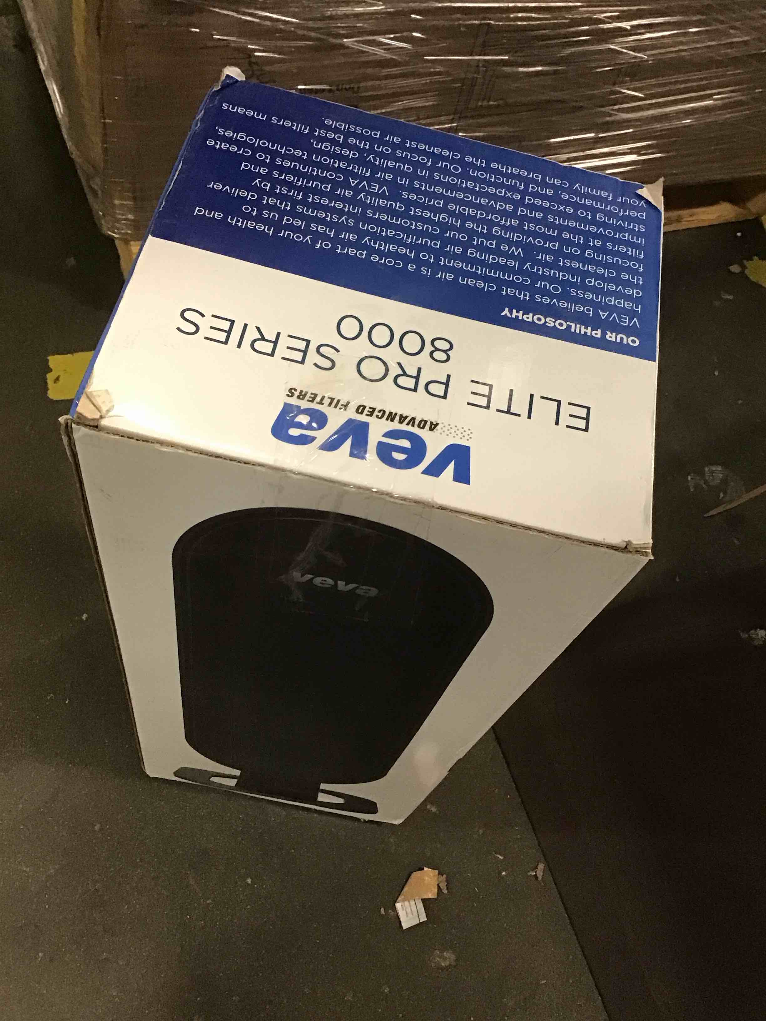 https://s3.amazonaws.com/lotting-images-prod/bidfta/BLU5840000_1709752838744.jpeg