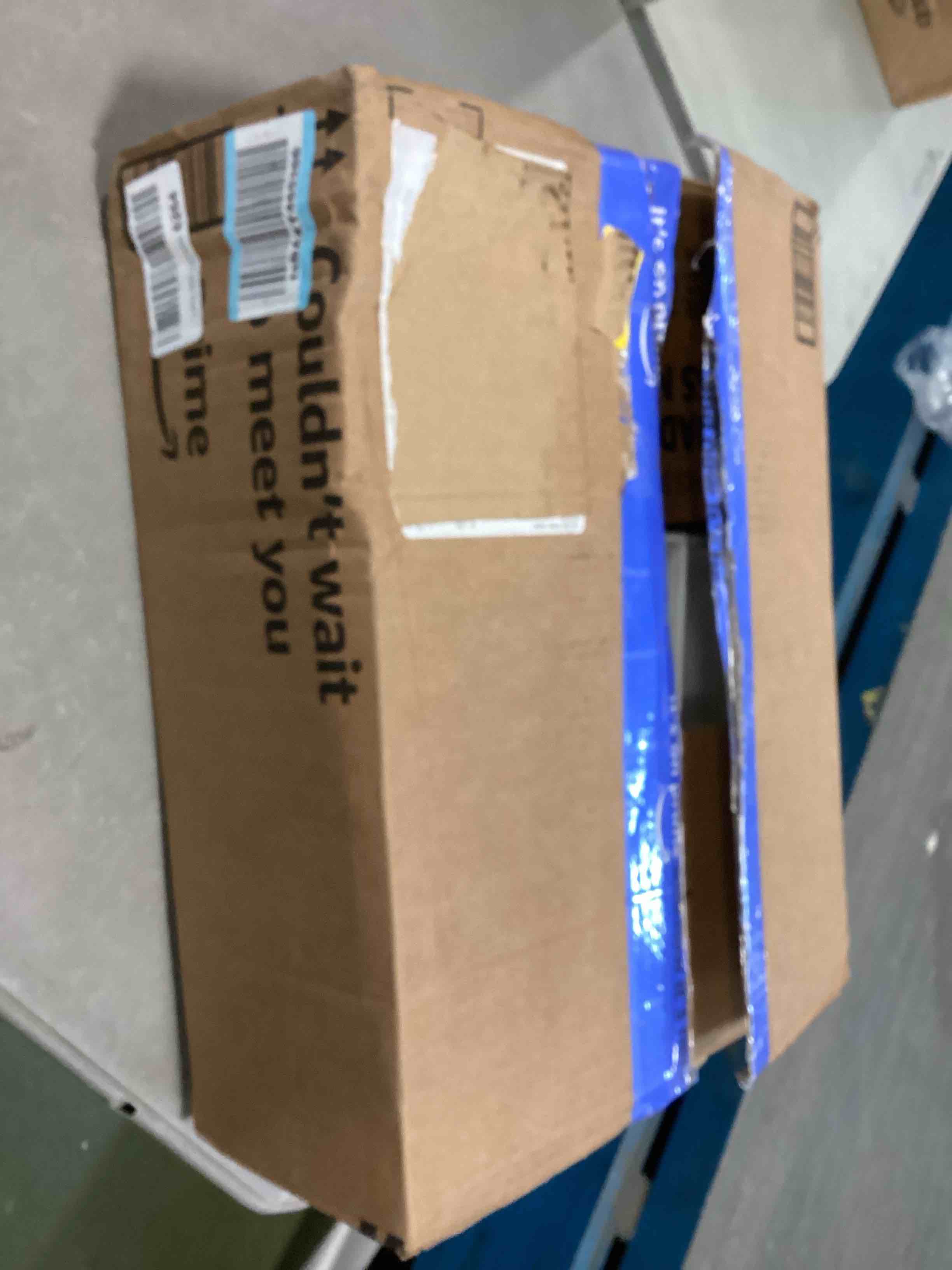 https://s3.amazonaws.com/lotting-images-prod/bidfta/BLU5840401_1710005136490.jpeg