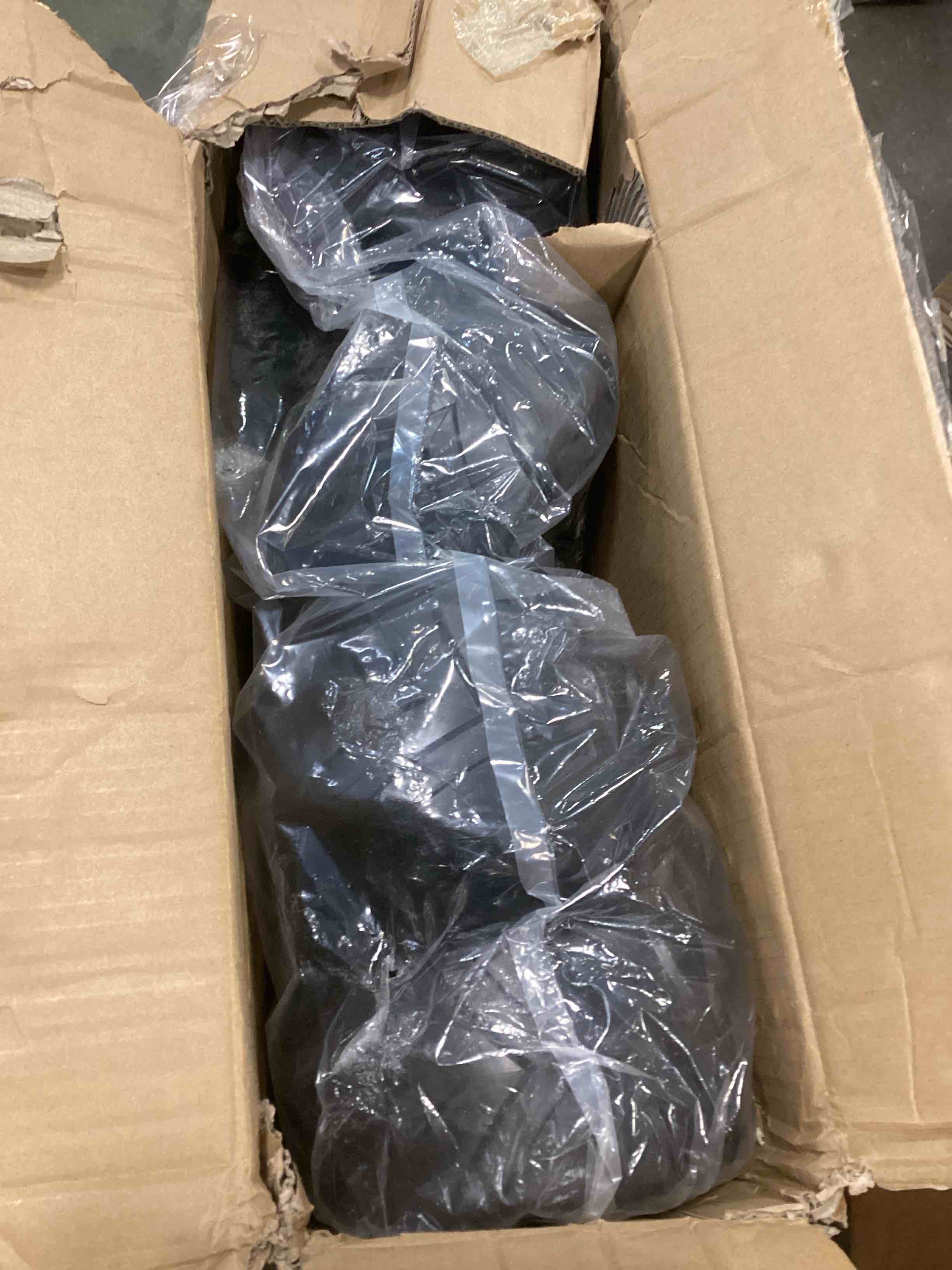 https://s3.amazonaws.com/lotting-images-prod/bidfta/BLU5840412_1710004092860.jpeg