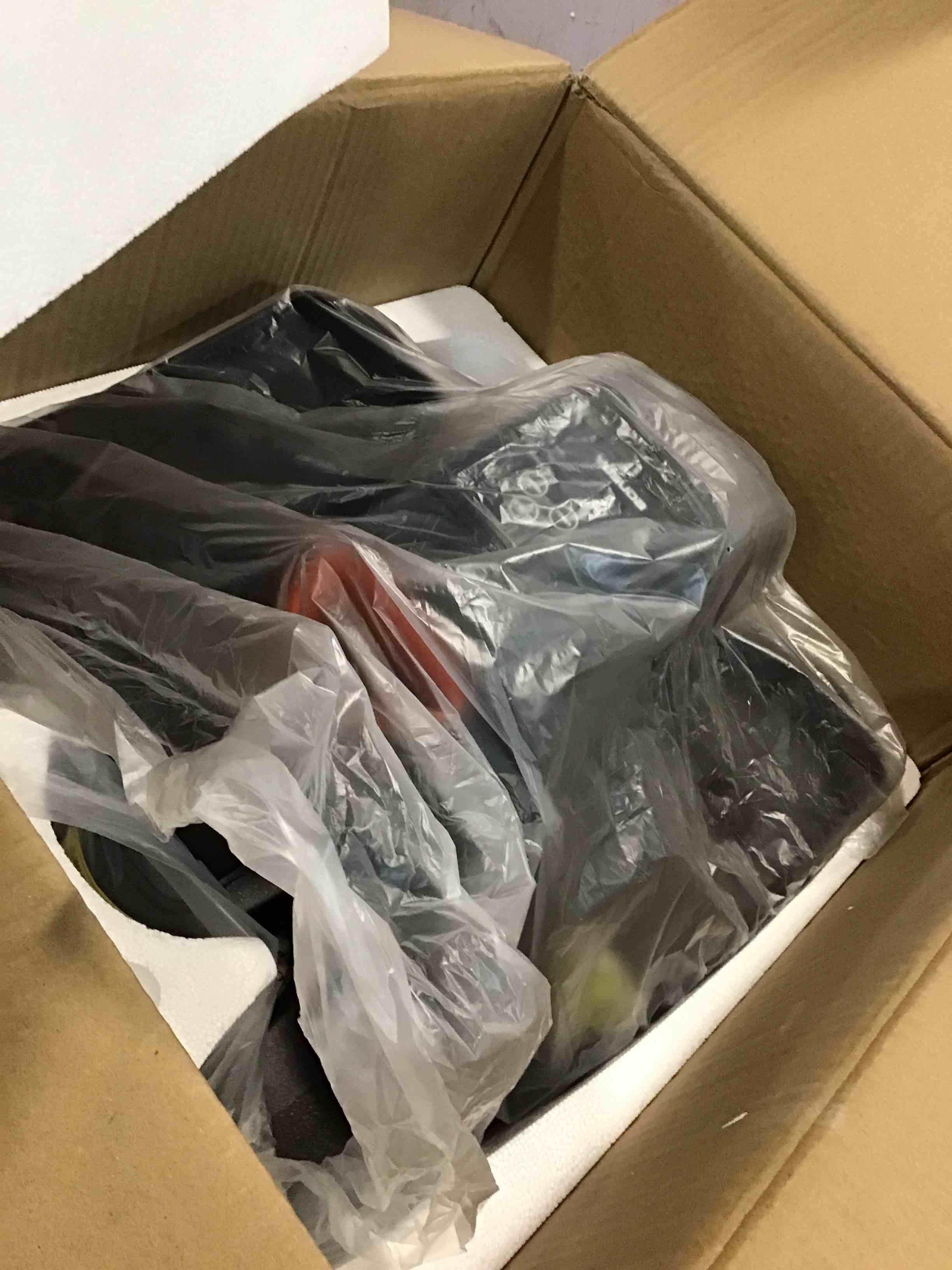 https://s3.amazonaws.com/lotting-images-prod/bidfta/BLU5840711_1710250143004.jpeg