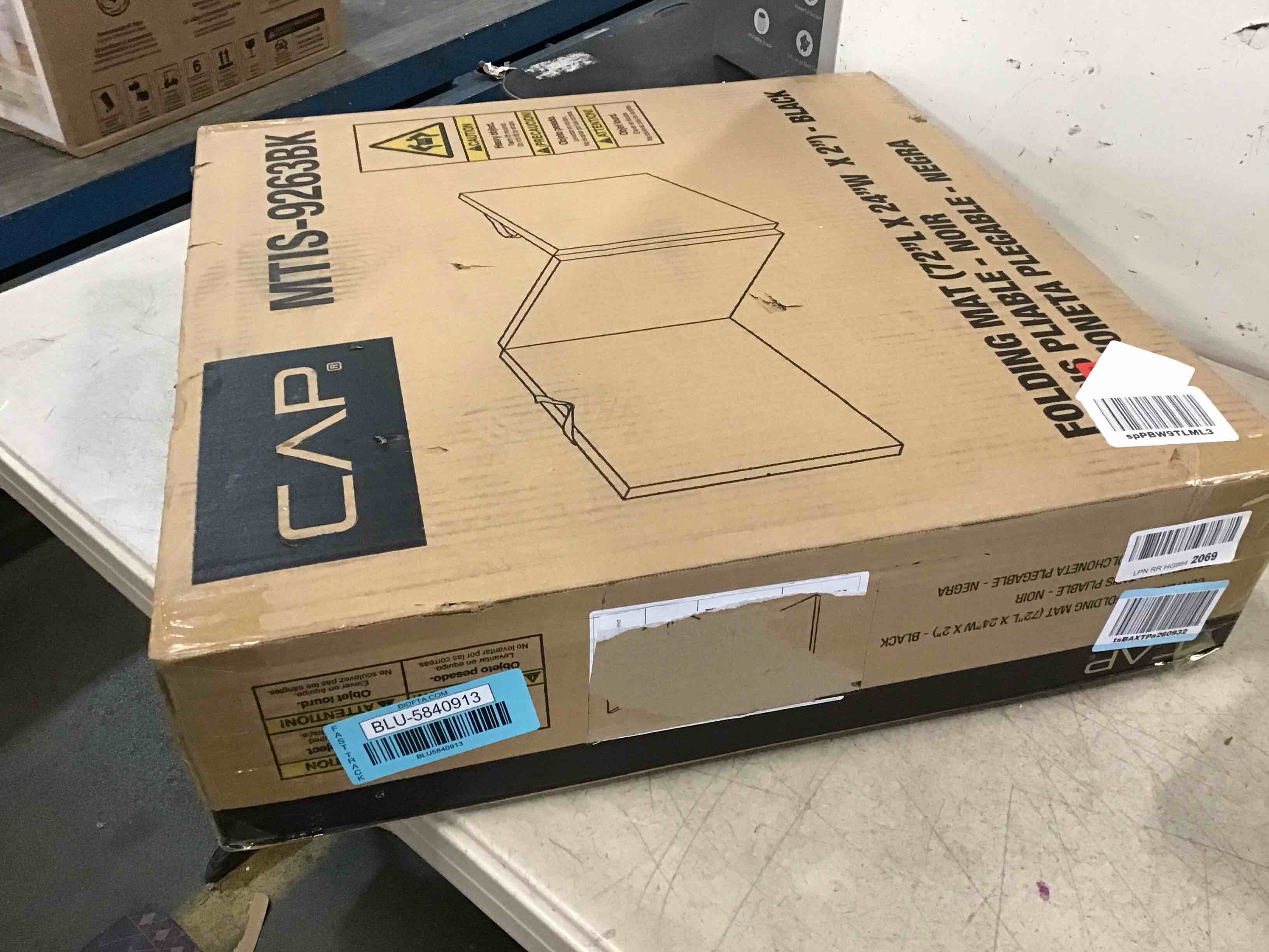 https://s3.amazonaws.com/lotting-images-prod/bidfta/BLU5840913_1710336218162.jpeg