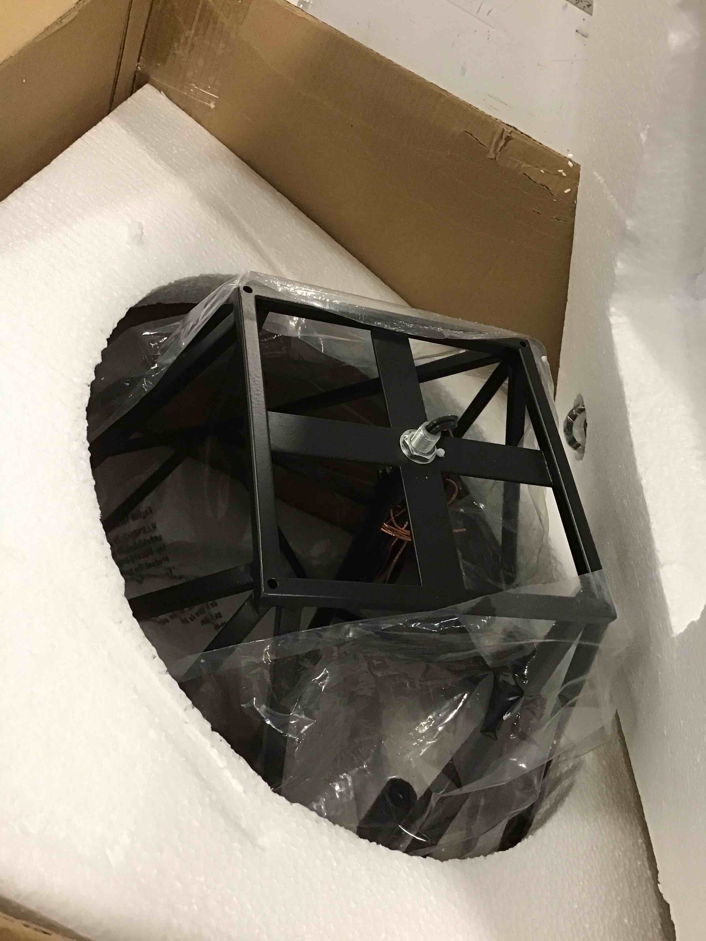 https://s3.amazonaws.com/lotting-images-prod/bidfta/BLU5841083_1710507773400.jpeg