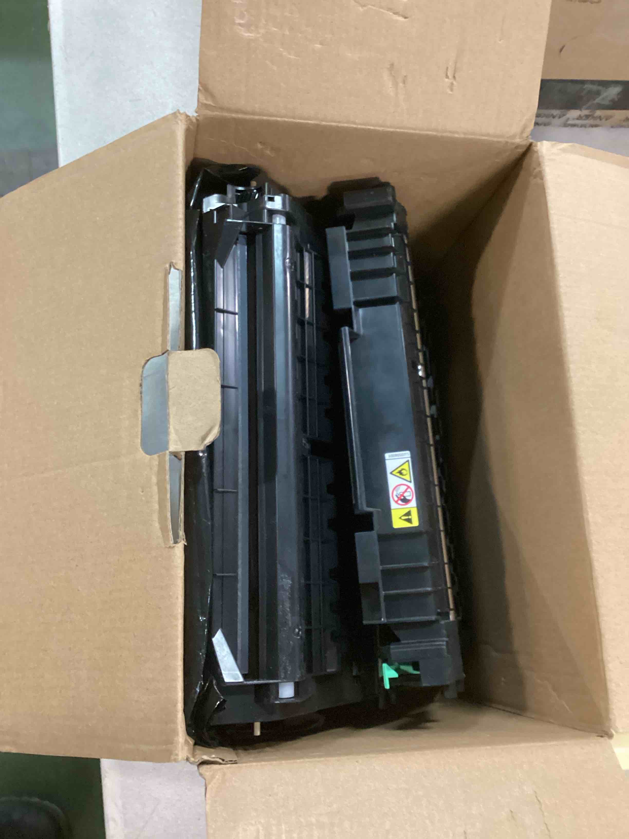 https://s3.amazonaws.com/lotting-images-prod/bidfta/BLU5841562_1709906092202.jpeg