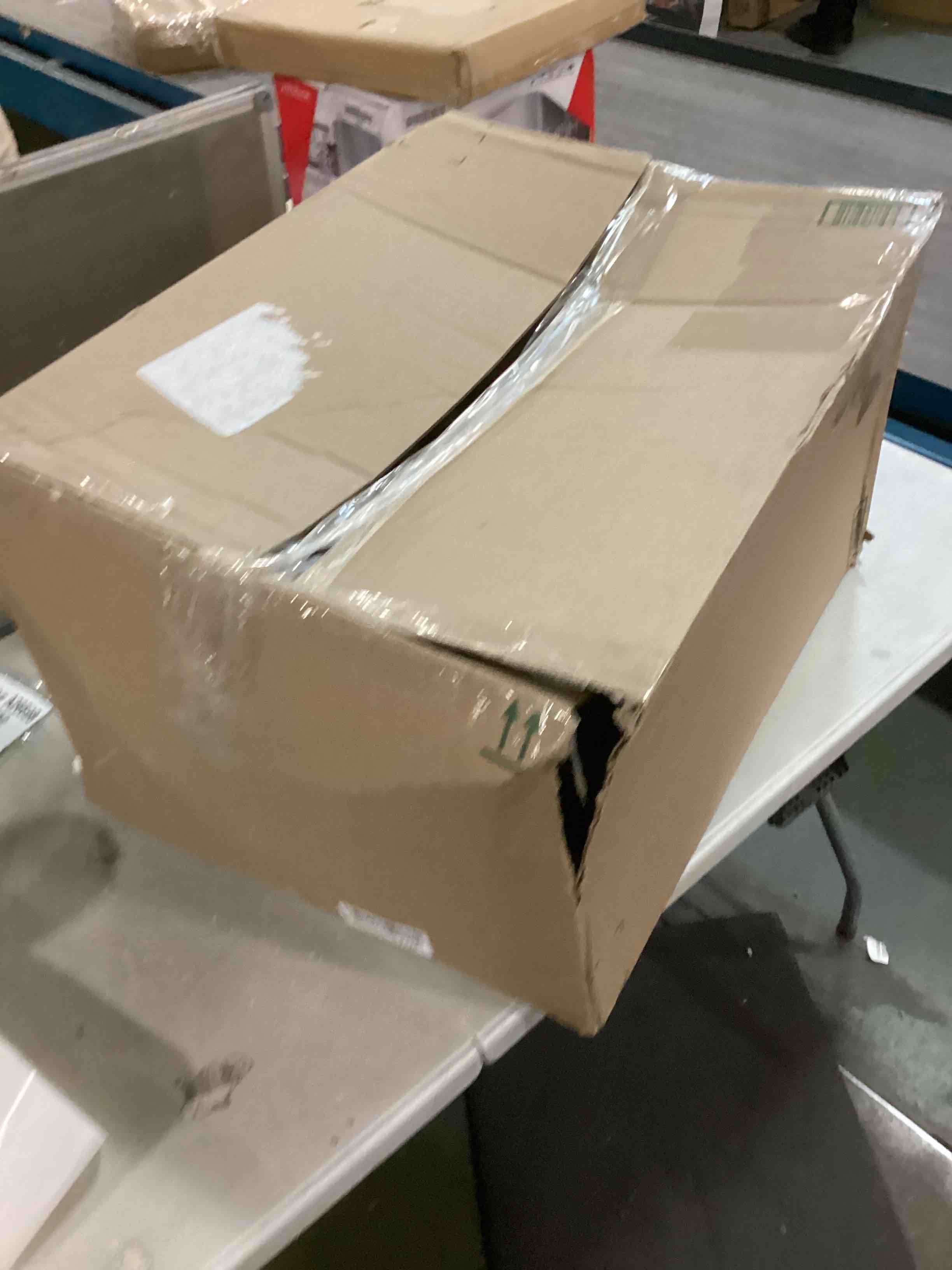 https://s3.amazonaws.com/lotting-images-prod/bidfta/BLU5842020_1710156565357.jpeg