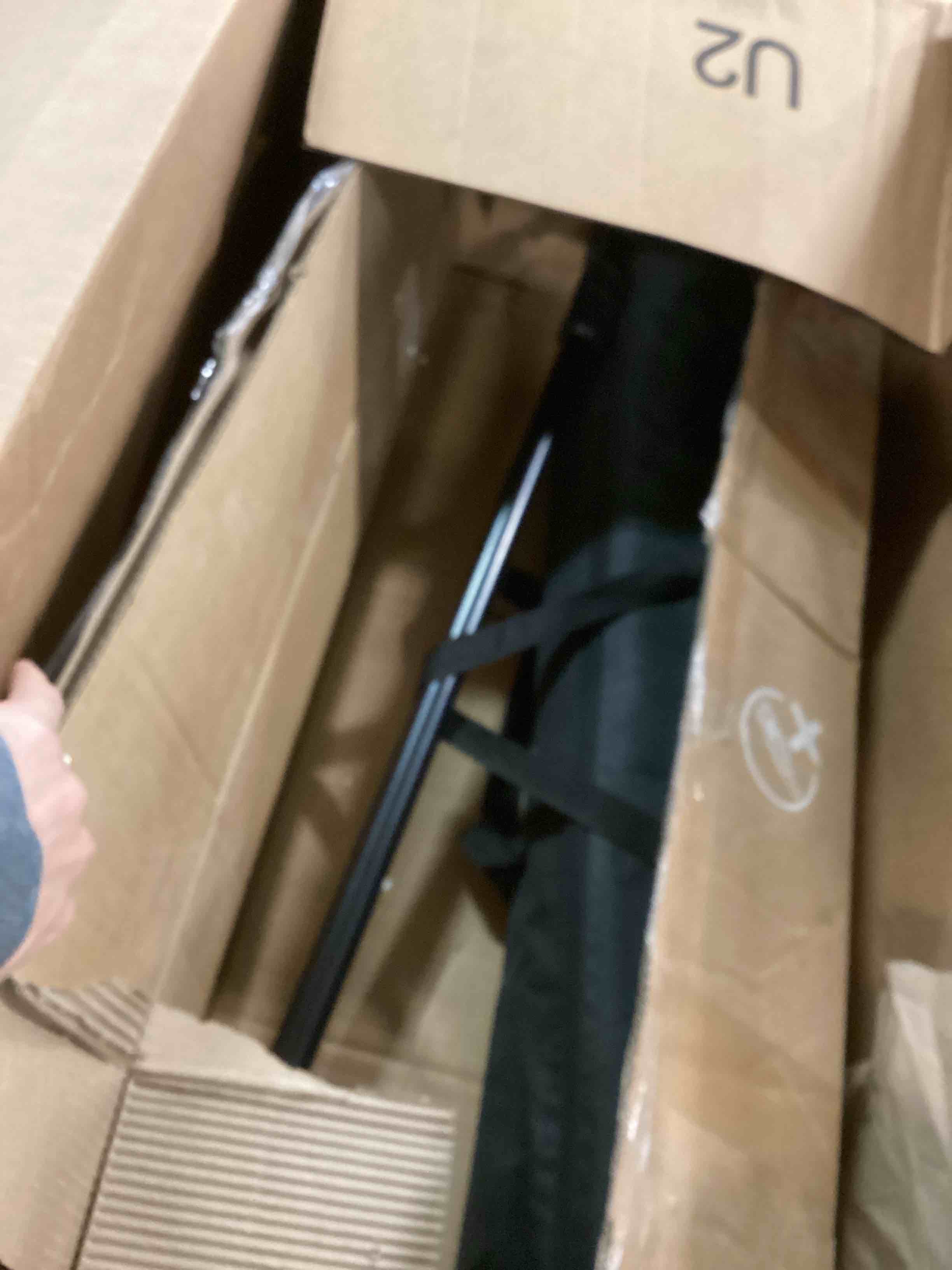 https://s3.amazonaws.com/lotting-images-prod/bidfta/BLU5842315_1710242689945.jpeg