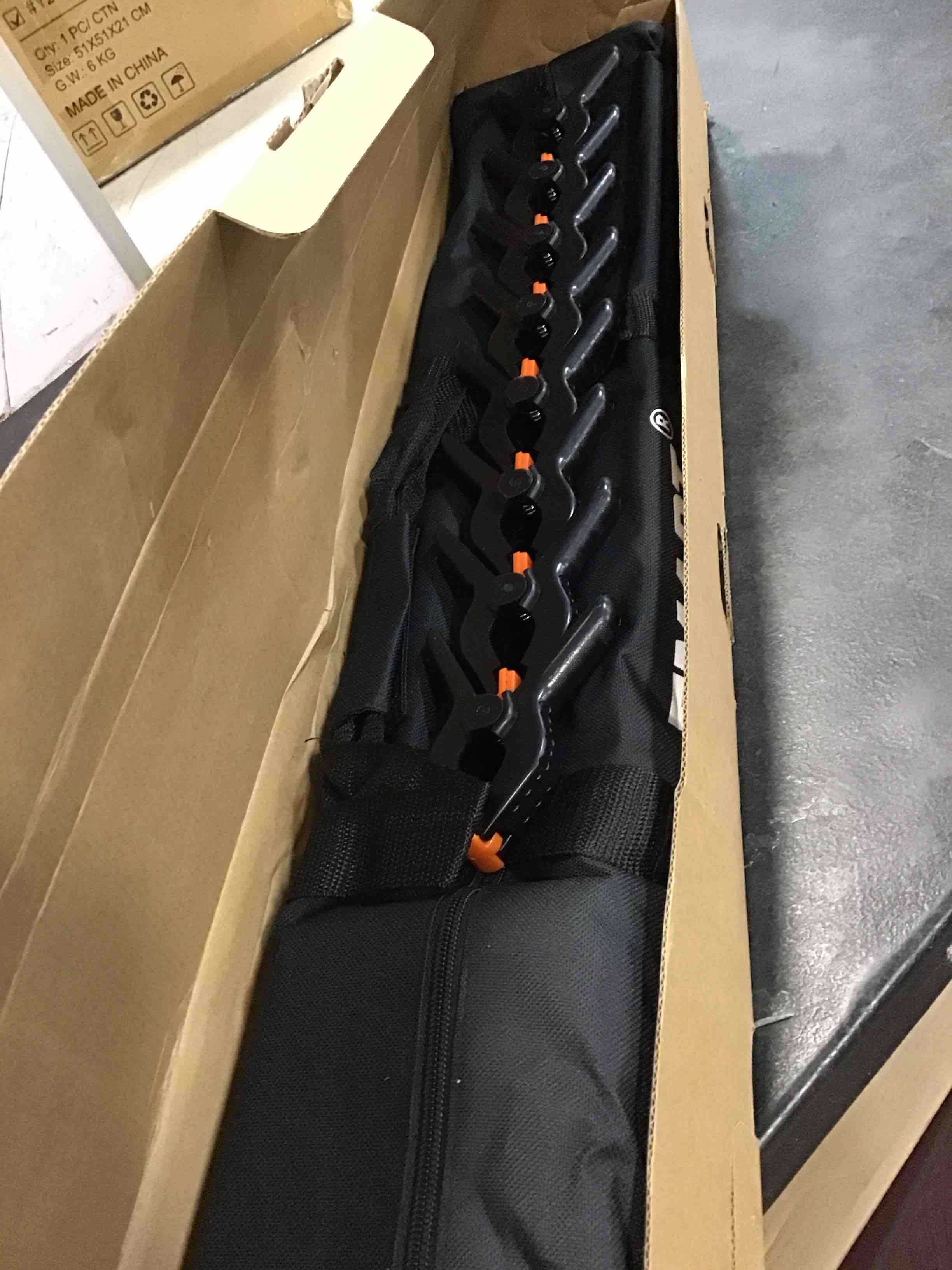 https://s3.amazonaws.com/lotting-images-prod/bidfta/BLU5843210_1710173970315.jpeg