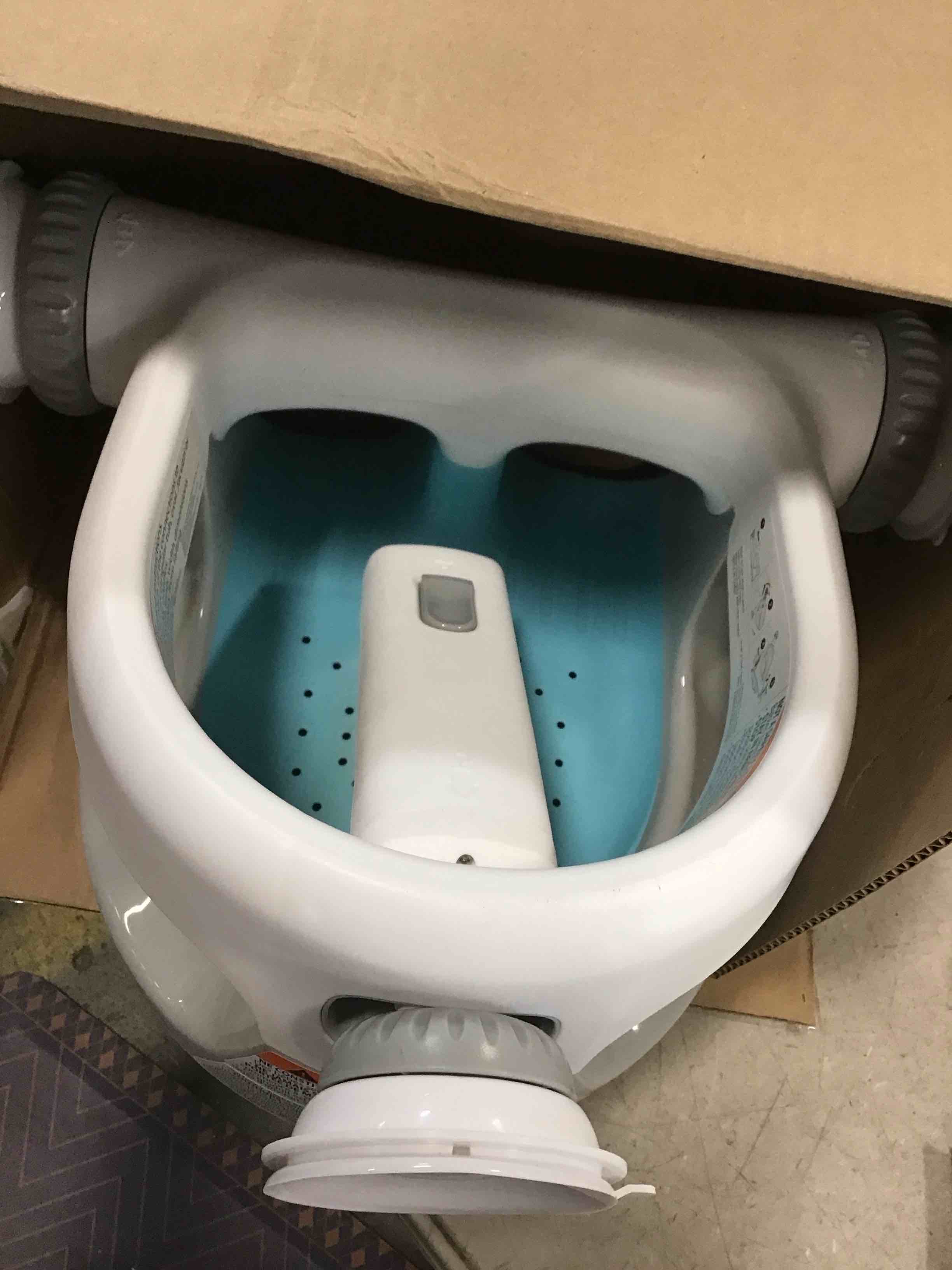 https://s3.amazonaws.com/lotting-images-prod/bidfta/BLU5843411_1710249840111.jpeg