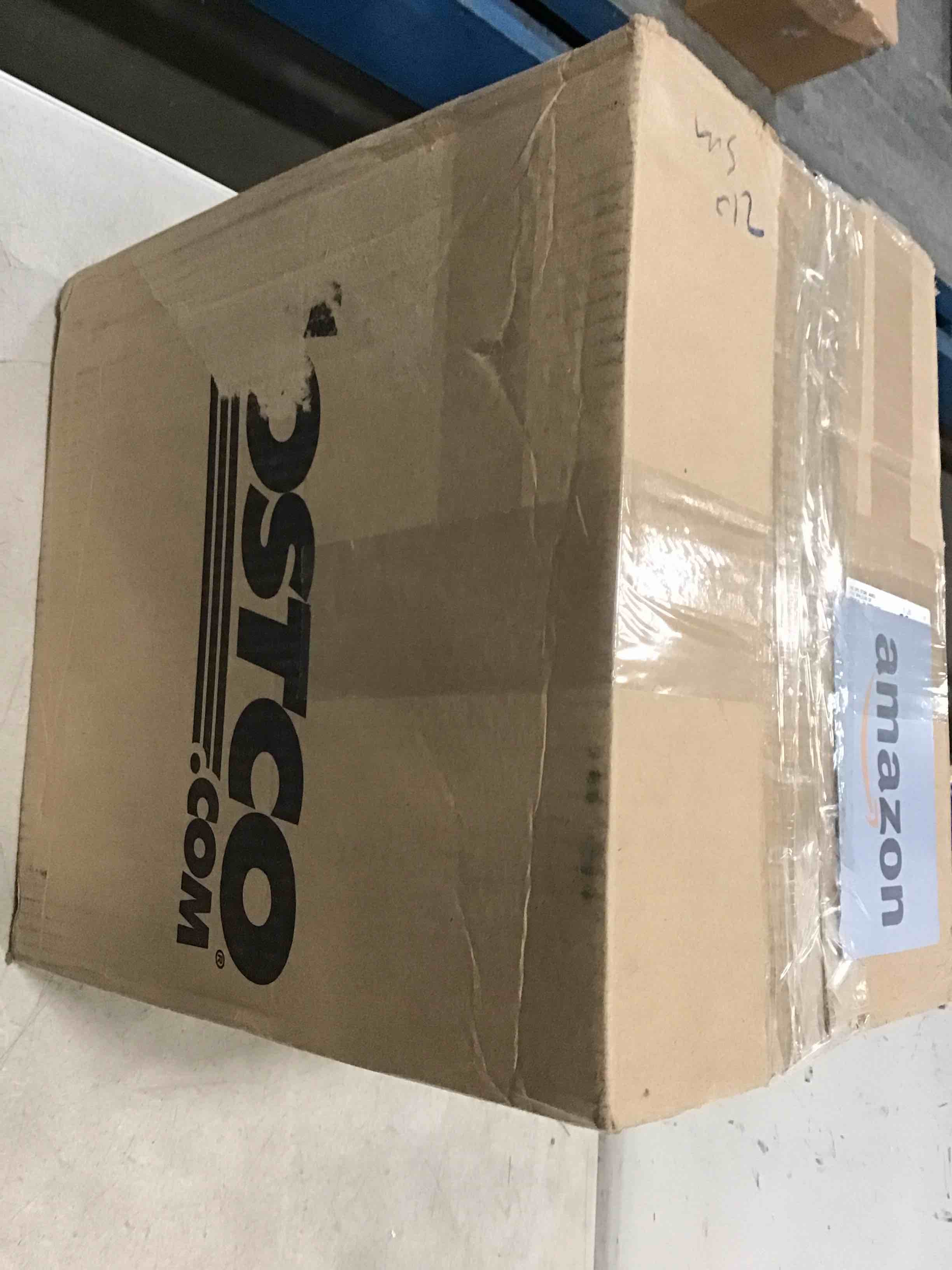 https://s3.amazonaws.com/lotting-images-prod/bidfta/BLU5843411_1710249859818.jpeg