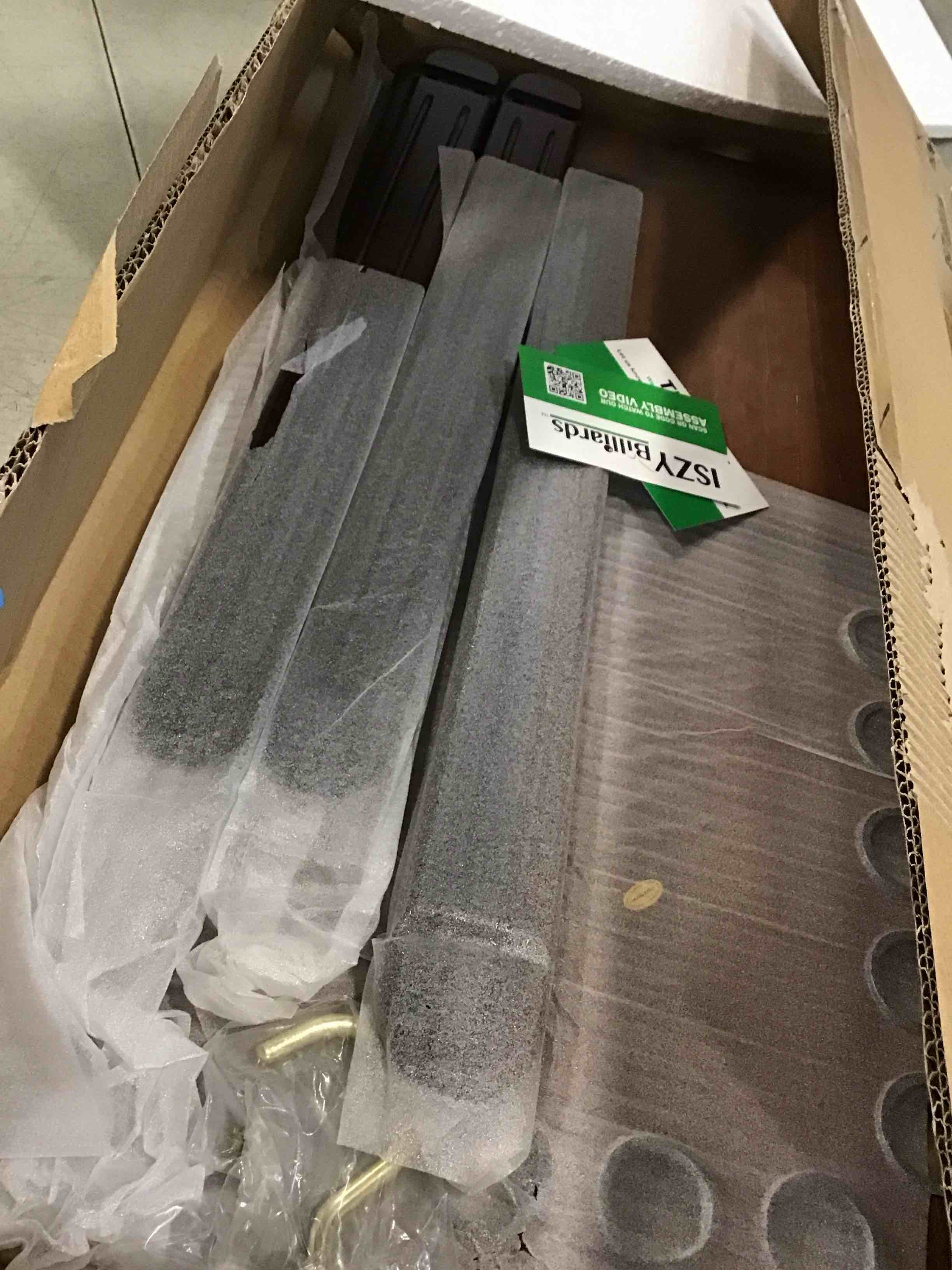 https://s3.amazonaws.com/lotting-images-prod/bidfta/BLU5843622_1710330576927.jpeg