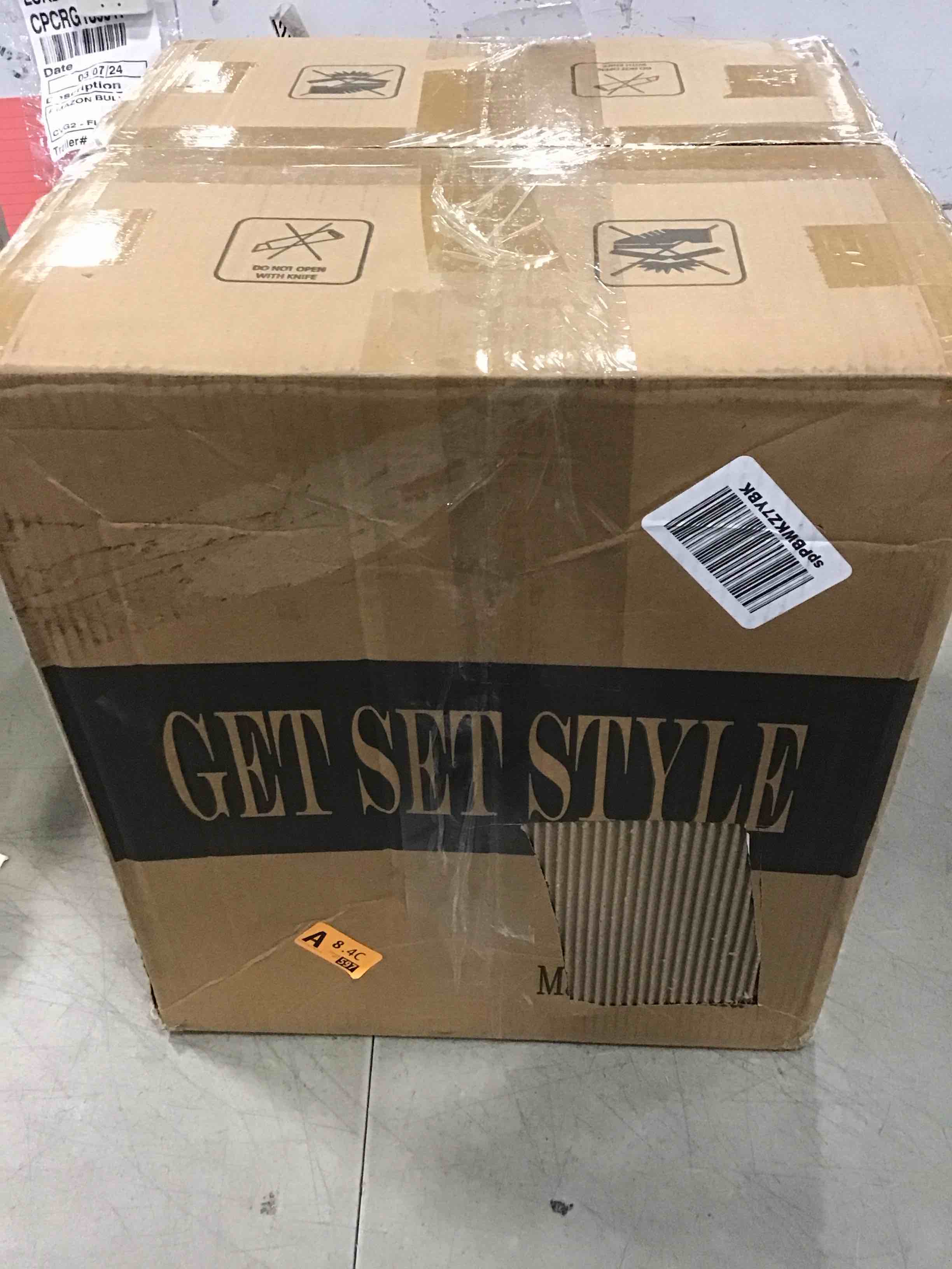 https://s3.amazonaws.com/lotting-images-prod/bidfta/BLU5843693_1710338101630.jpeg