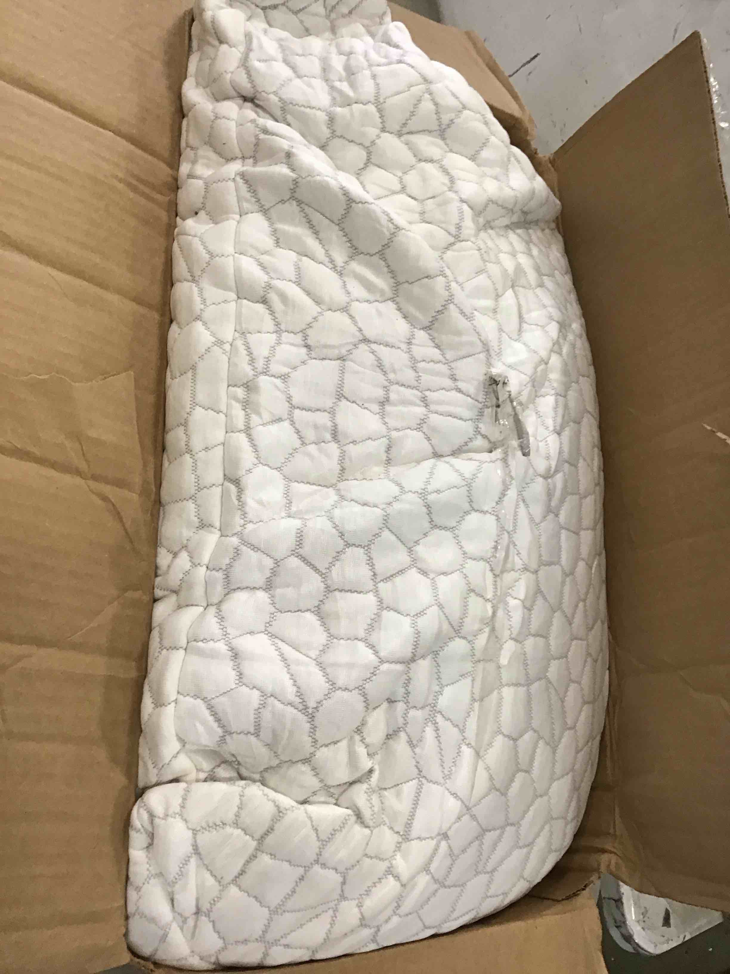 https://s3.amazonaws.com/lotting-images-prod/bidfta/BLU5843806_1710355442550.jpeg