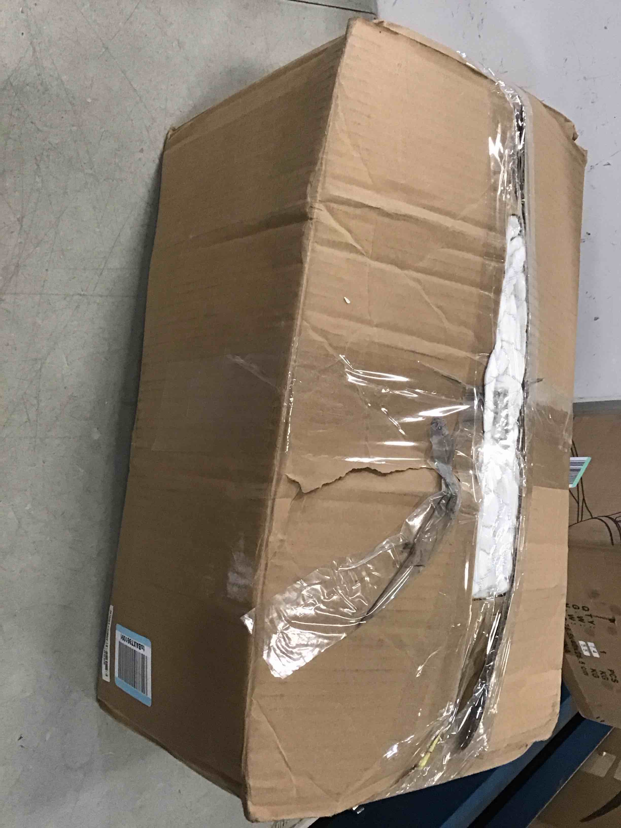 https://s3.amazonaws.com/lotting-images-prod/bidfta/BLU5843806_1710355472127.jpeg