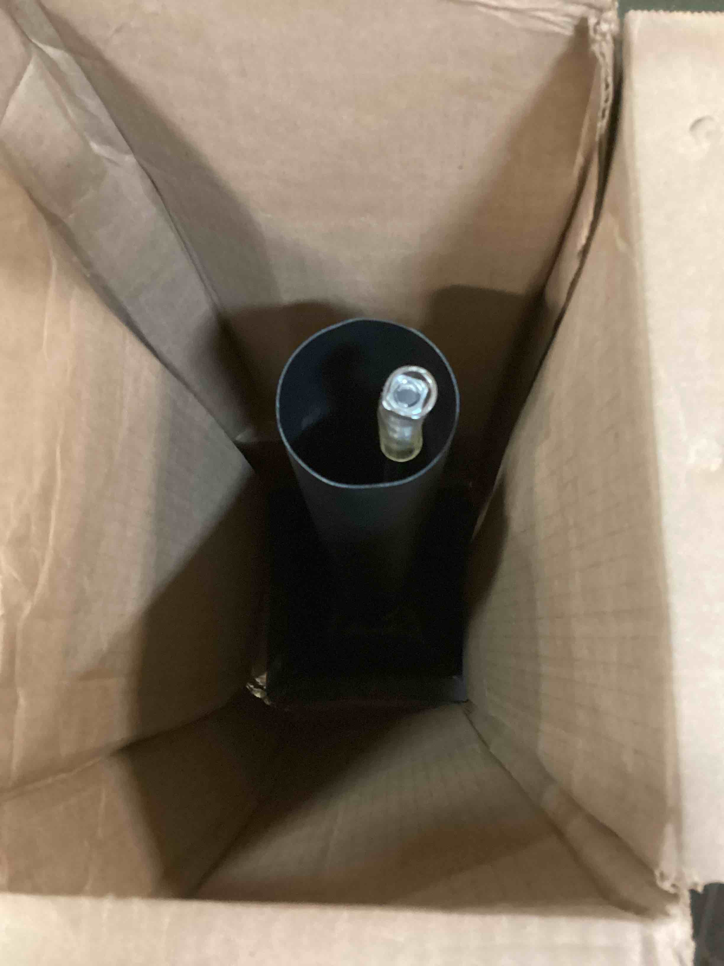 https://s3.amazonaws.com/lotting-images-prod/bidfta/BLU5844635_1709989853316.jpeg