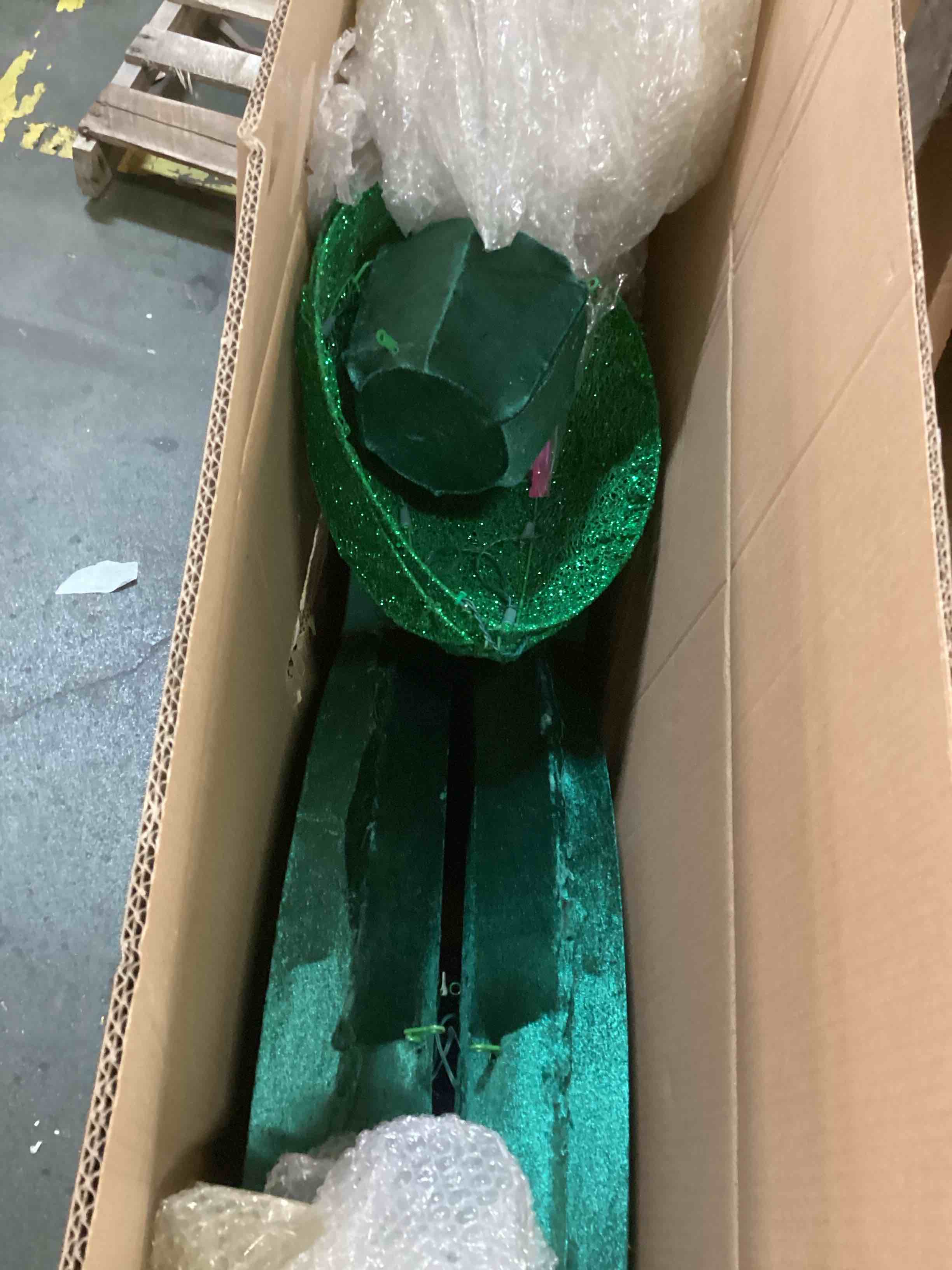 https://s3.amazonaws.com/lotting-images-prod/bidfta/BLU5845415_1710443881070.jpeg
