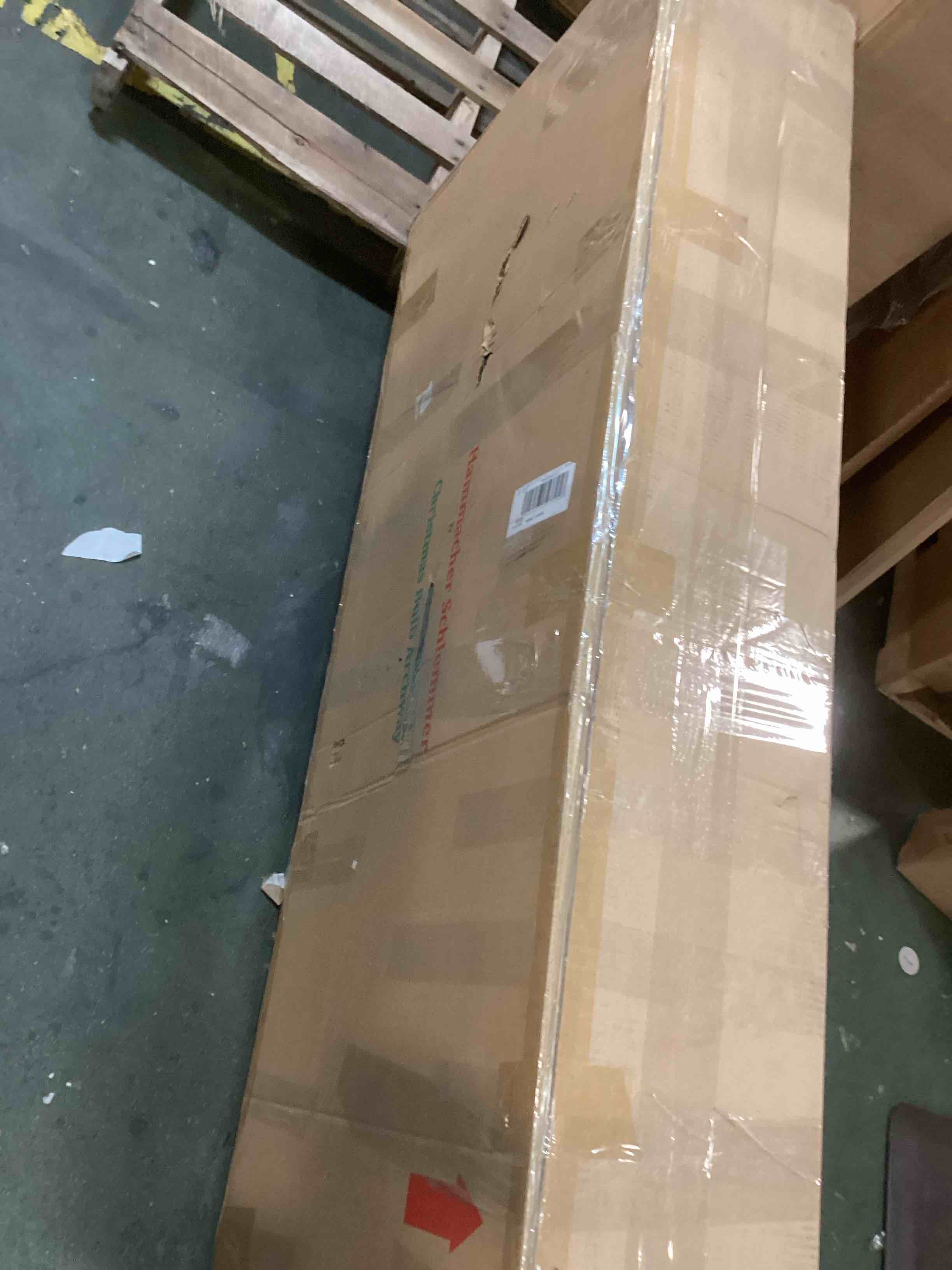 https://s3.amazonaws.com/lotting-images-prod/bidfta/BLU5845415_1710443919319.jpeg