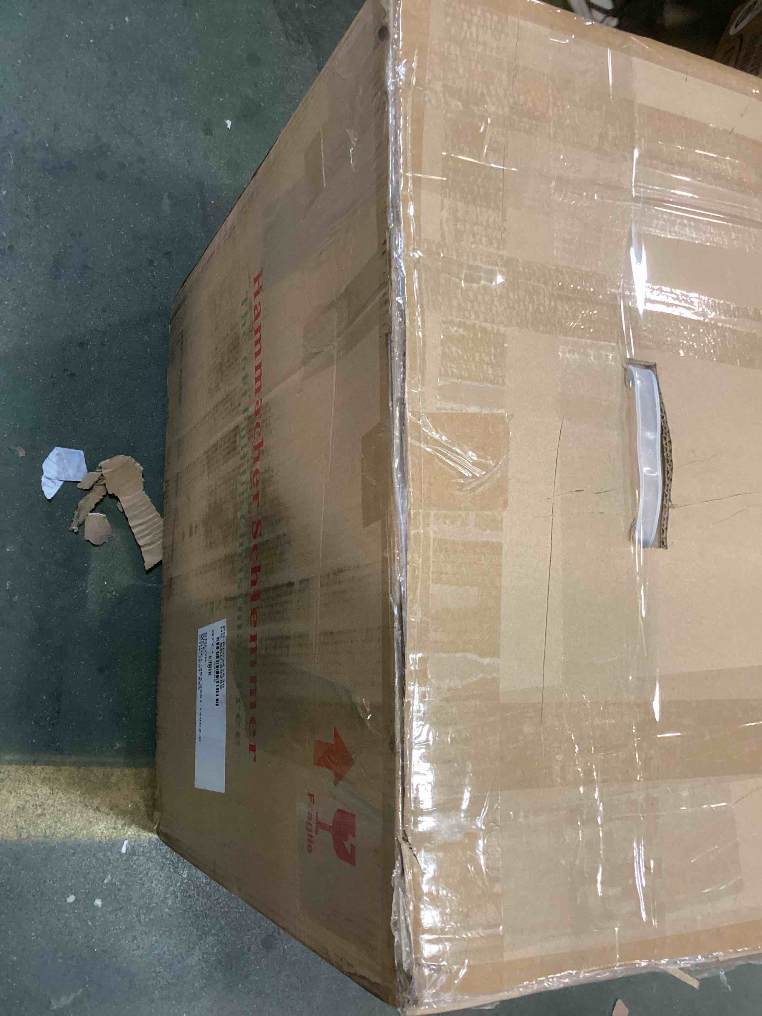 https://s3.amazonaws.com/lotting-images-prod/bidfta/BLU5845418_1710444462045.jpeg