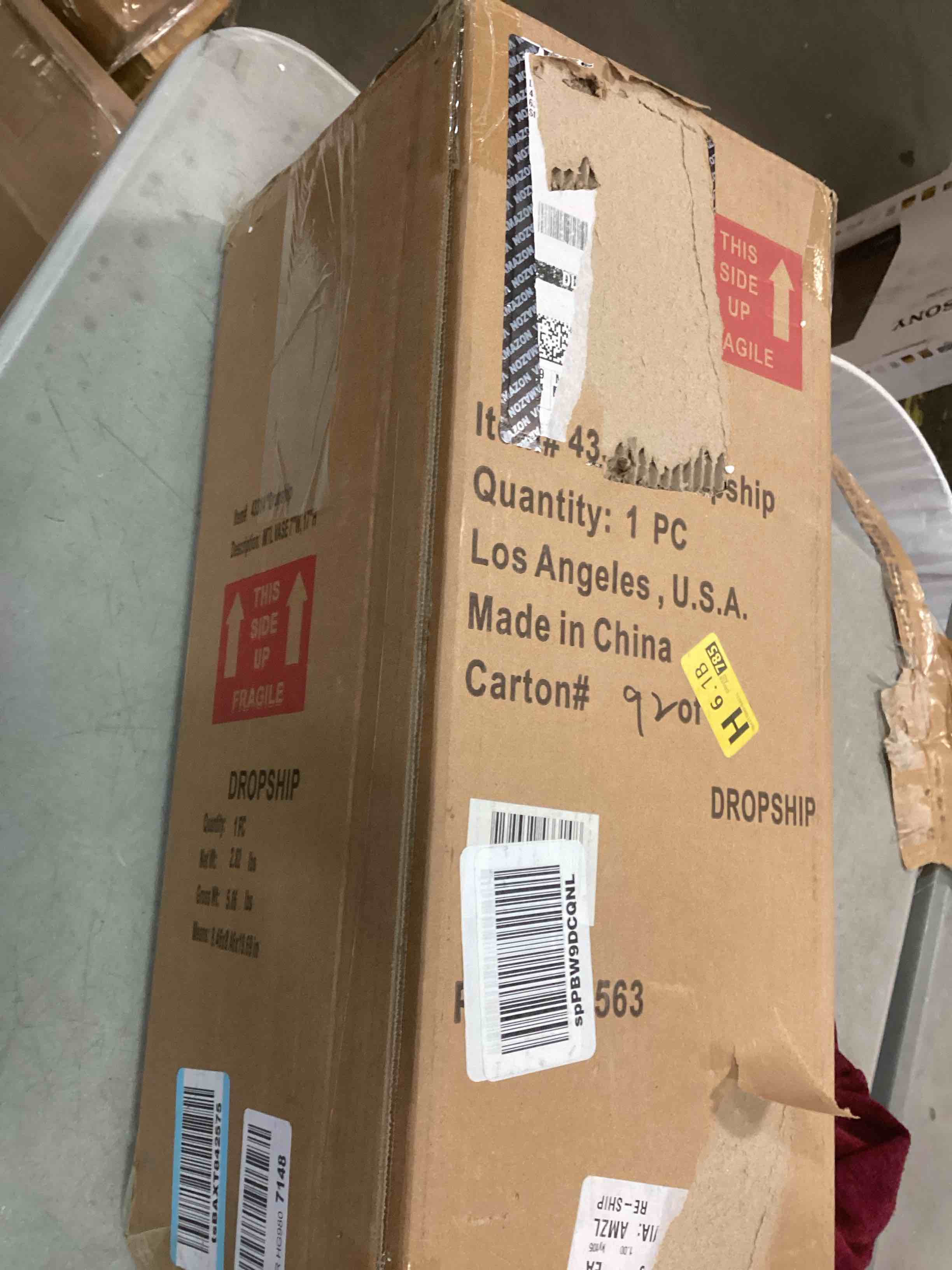 https://s3.amazonaws.com/lotting-images-prod/bidfta/BLU5845479_1710507760971.jpeg