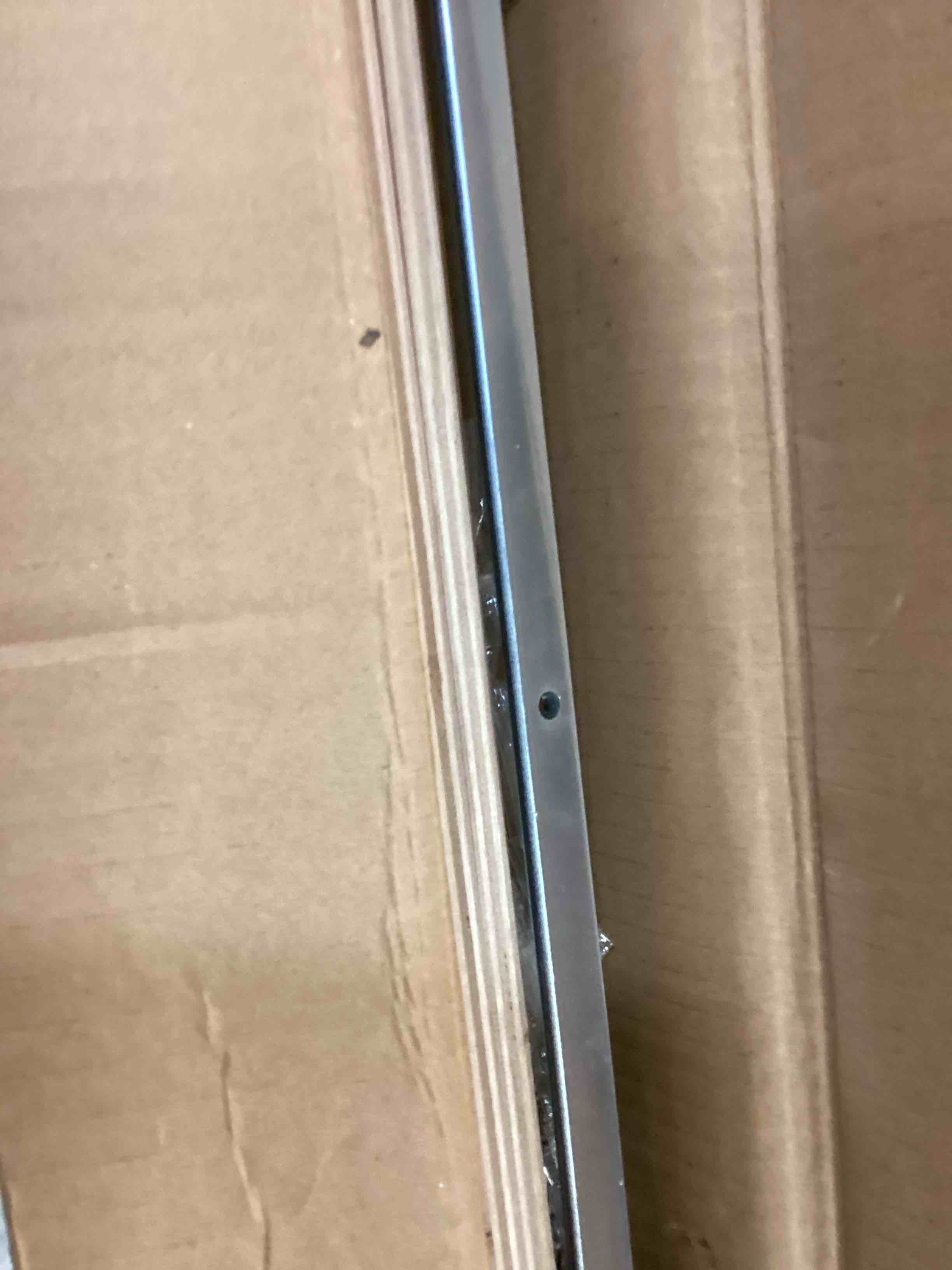 https://s3.amazonaws.com/lotting-images-prod/bidfta/BLU5845527_1710515262117.jpeg