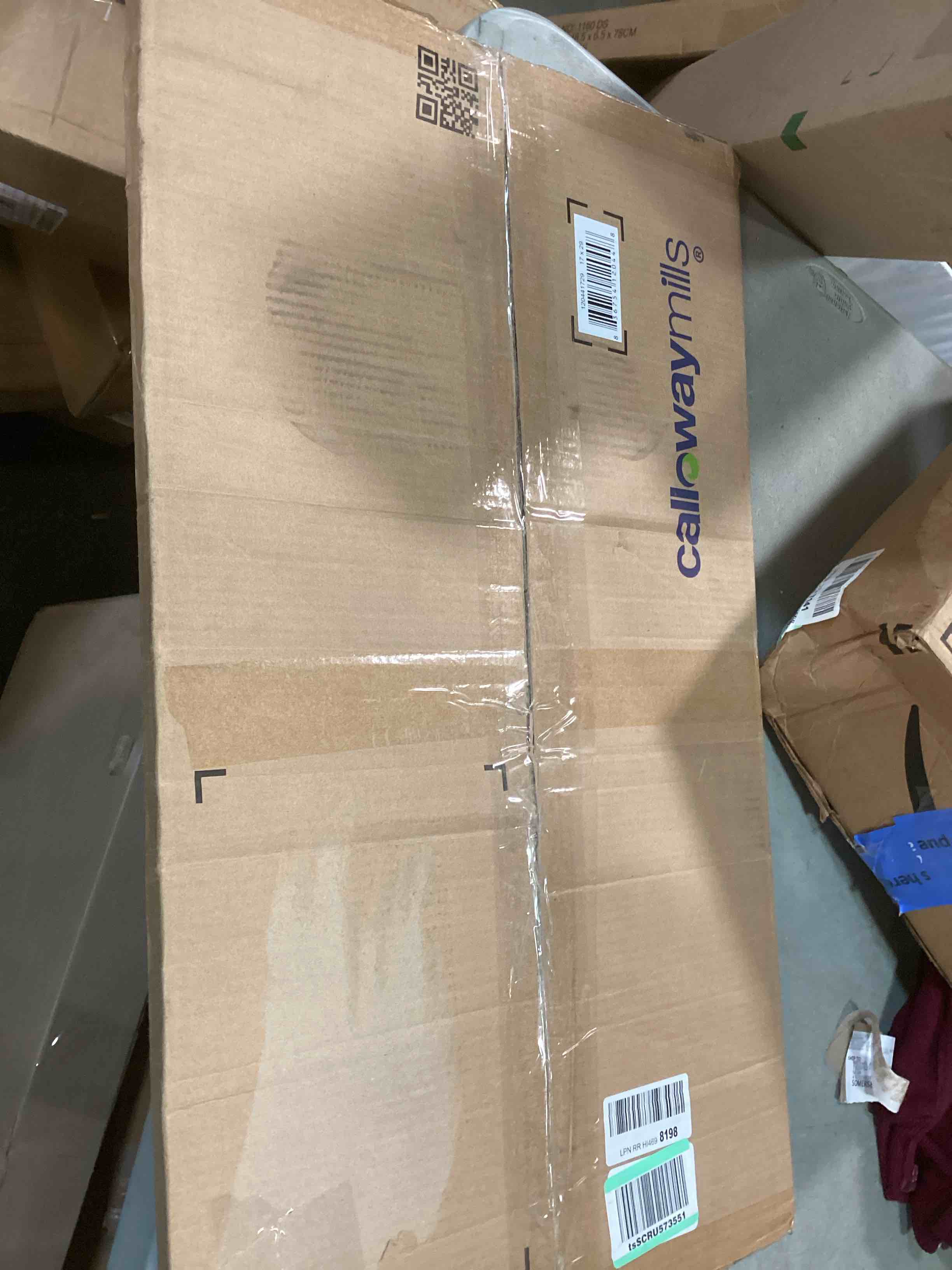 https://s3.amazonaws.com/lotting-images-prod/bidfta/BLU5845578_1710523283875.jpeg
