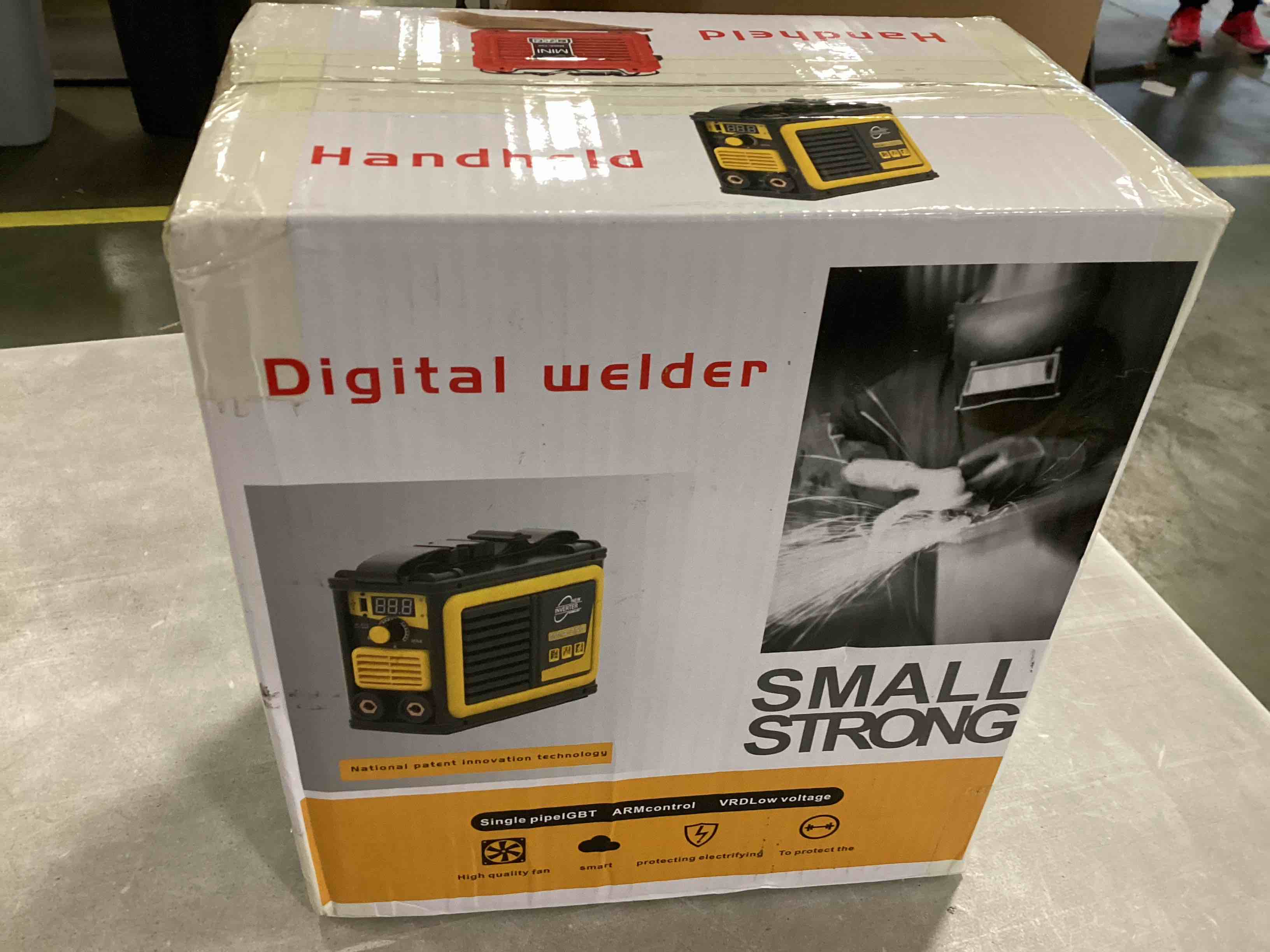 https://s3.amazonaws.com/lotting-images-prod/bidfta/BLU5849154_1709818034989.jpeg
