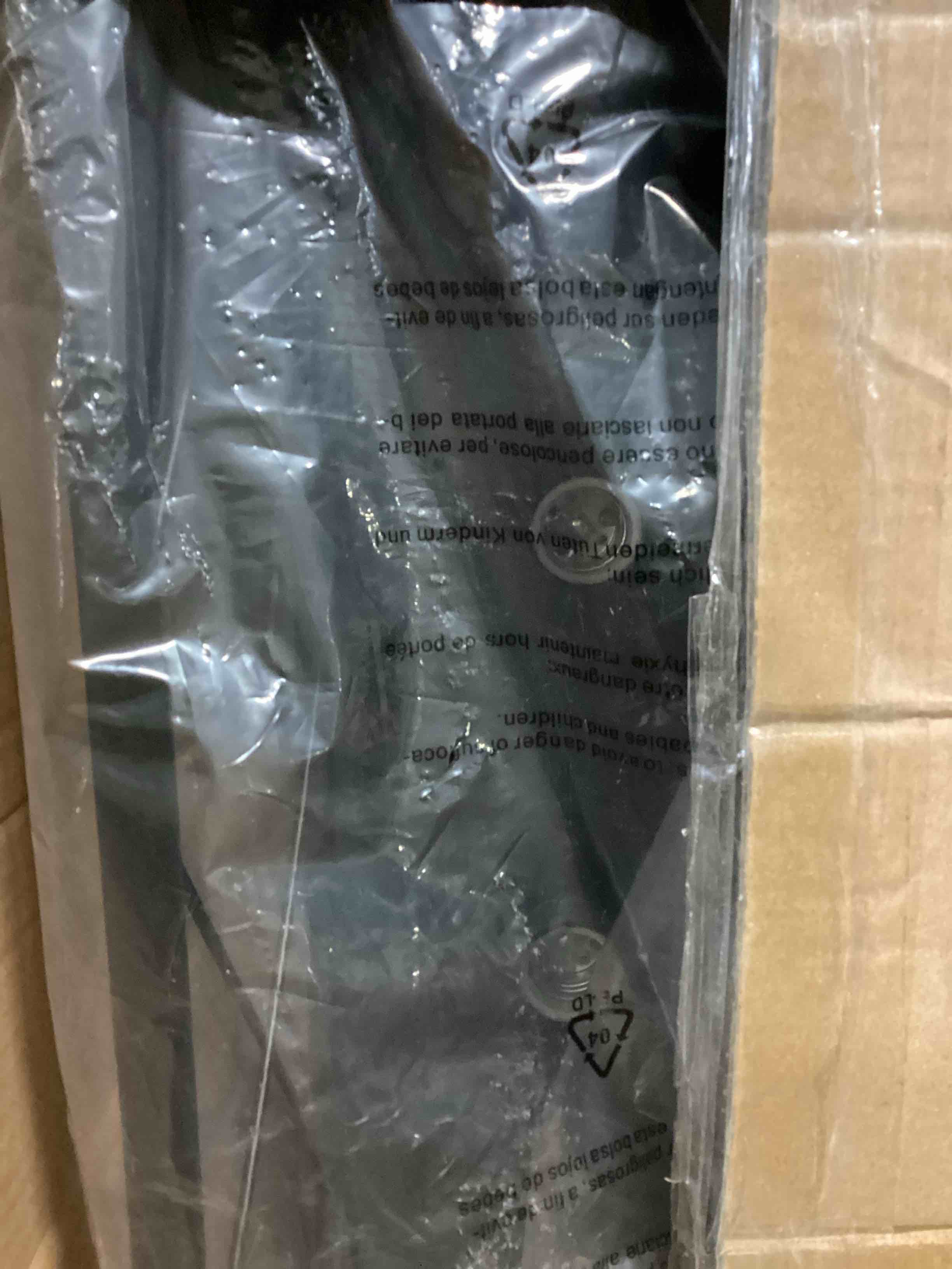 https://s3.amazonaws.com/lotting-images-prod/bidfta/BLU5849854_1710791533917.jpeg