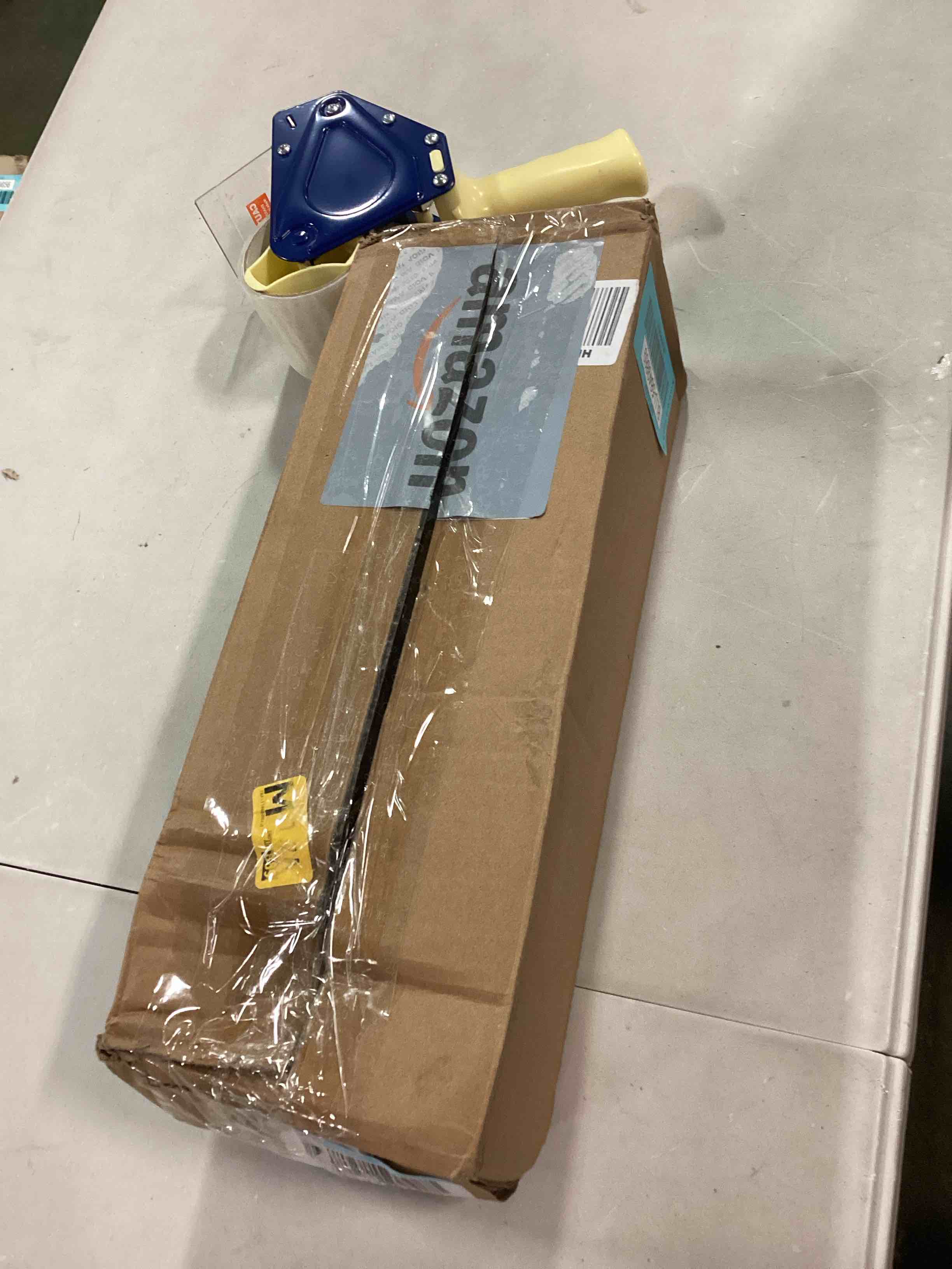 https://s3.amazonaws.com/lotting-images-prod/bidfta/BLU5849869_1710853534648.jpeg