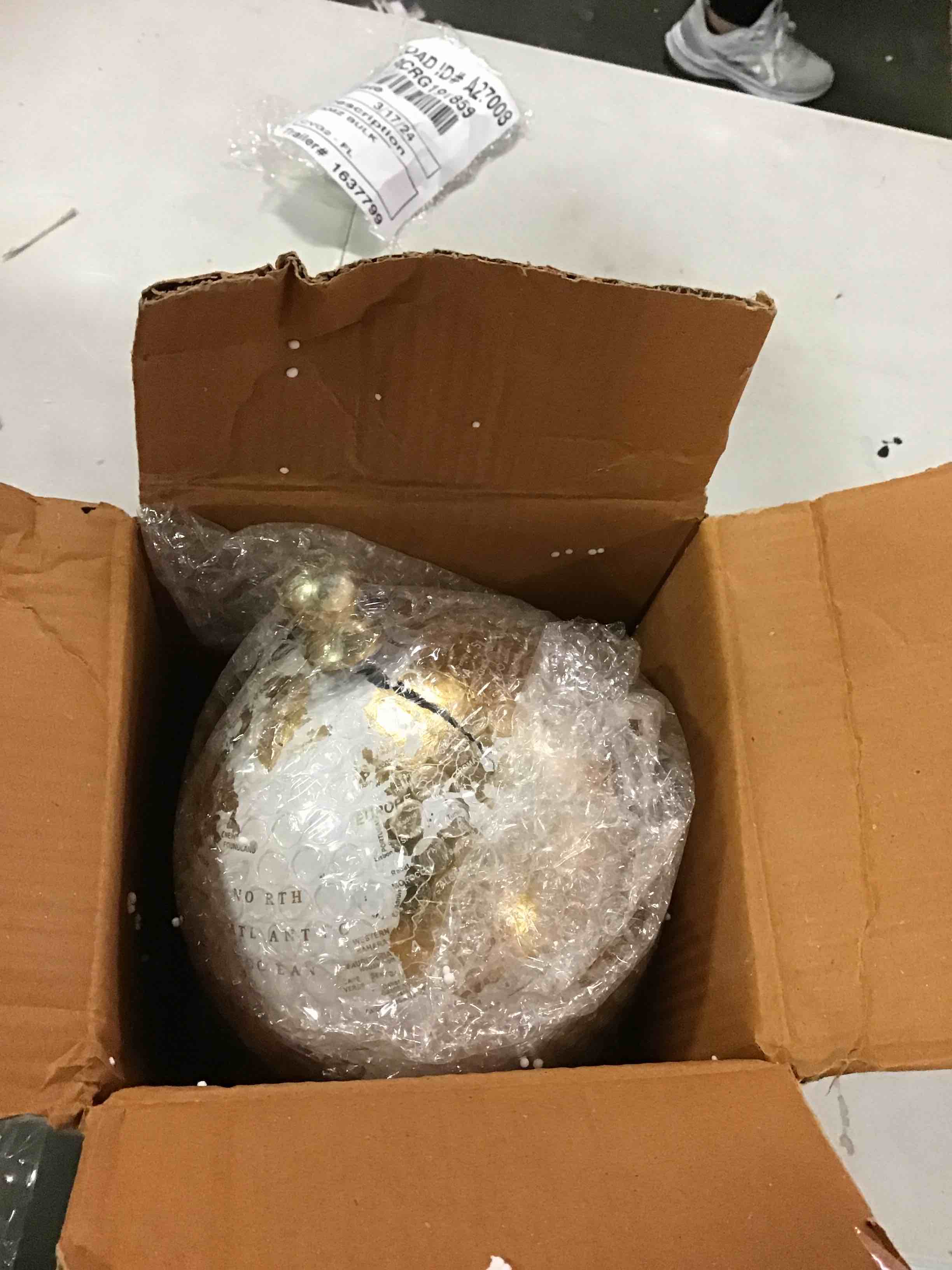 https://s3.amazonaws.com/lotting-images-prod/bidfta/BLU5850156_1711117368412.jpeg