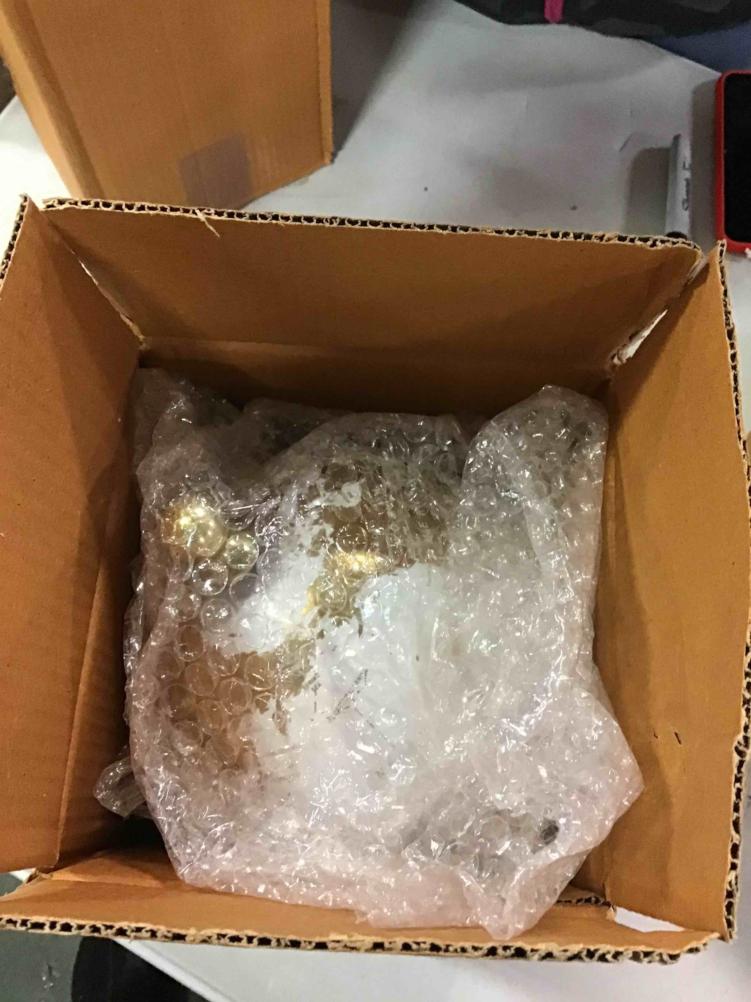 https://s3.amazonaws.com/lotting-images-prod/bidfta/BLU5850156_1711117707598.jpeg